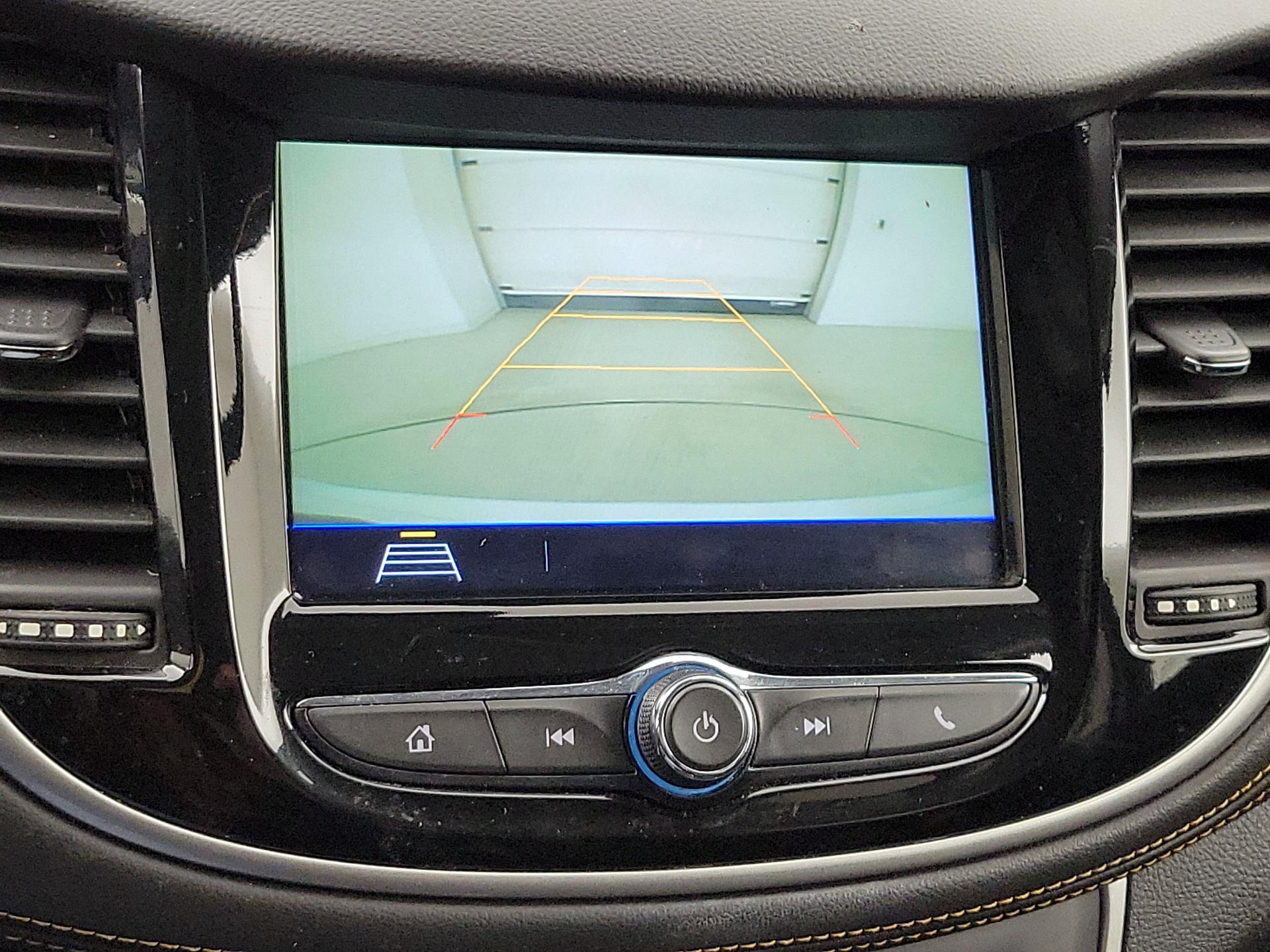 Thumbnail: 2018 Chevrolet Trax - 14