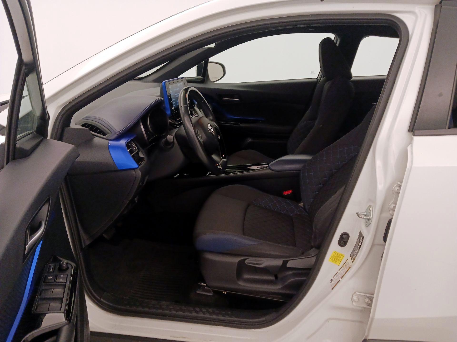 Thumbnail: 2020 Toyota C-HR - 11