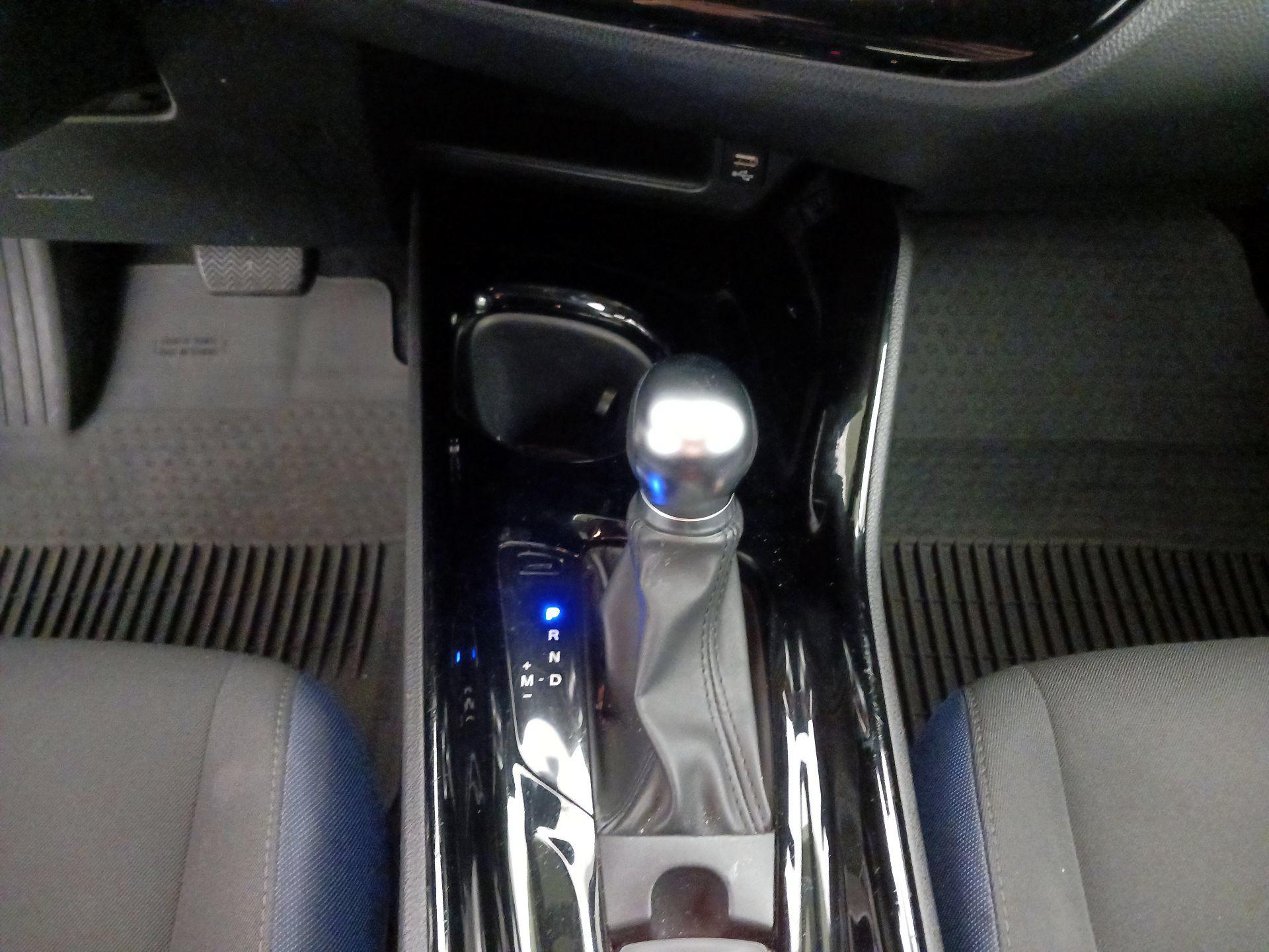 Thumbnail: 2020 Toyota C-HR - 17