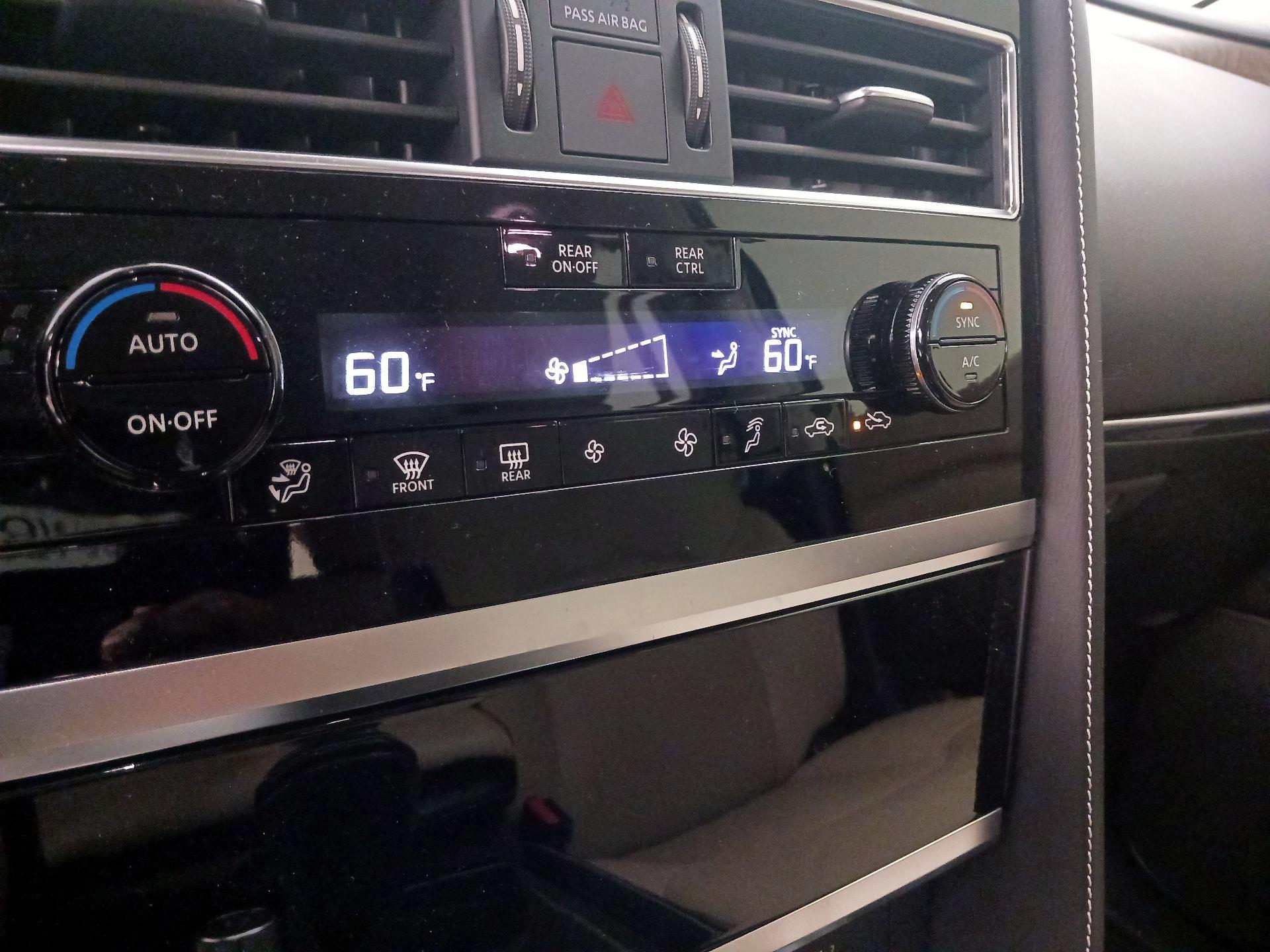 Thumbnail: 2023 INFINITI QX80 - 17