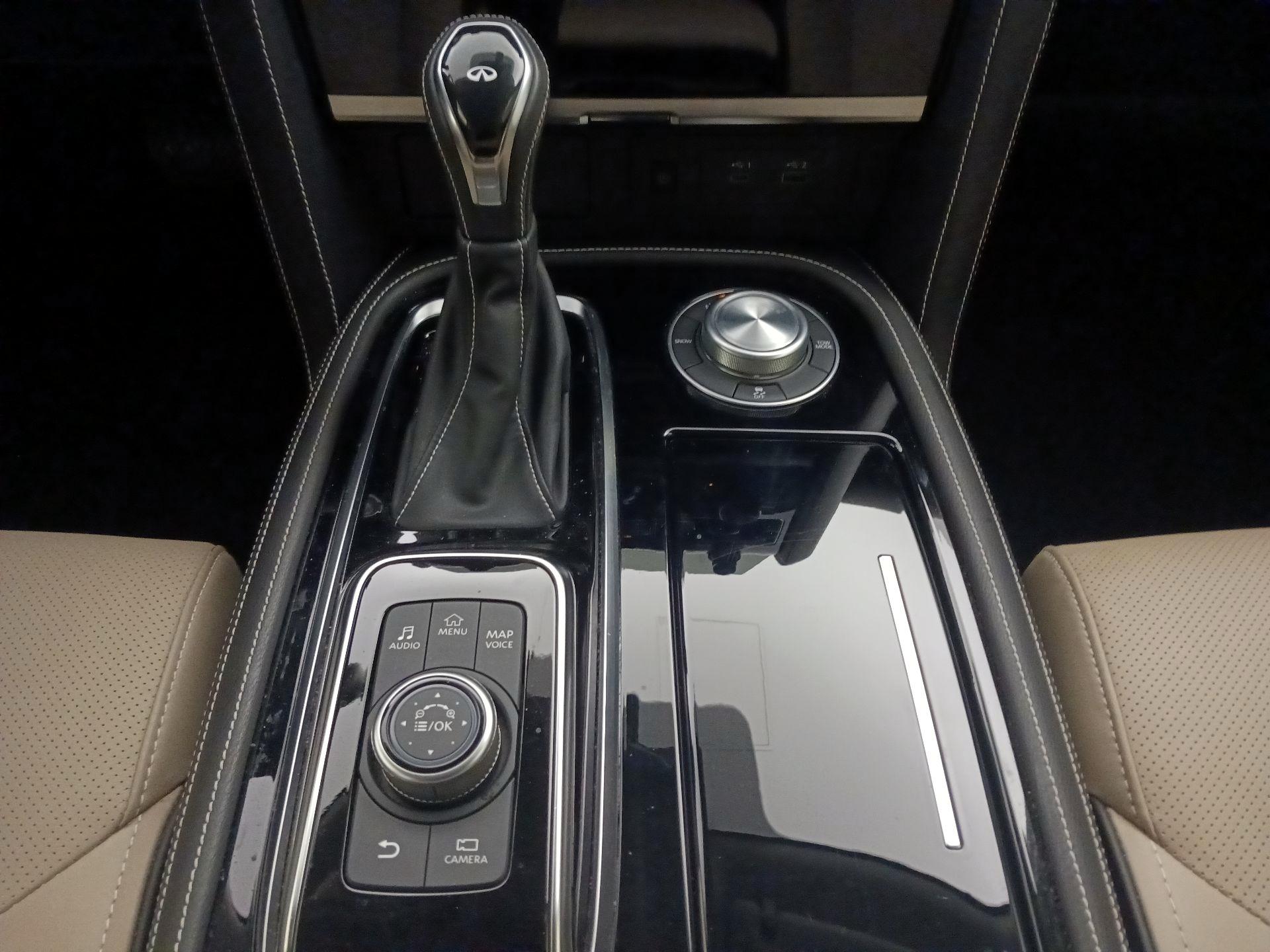 Thumbnail: 2023 INFINITI QX80 - 18