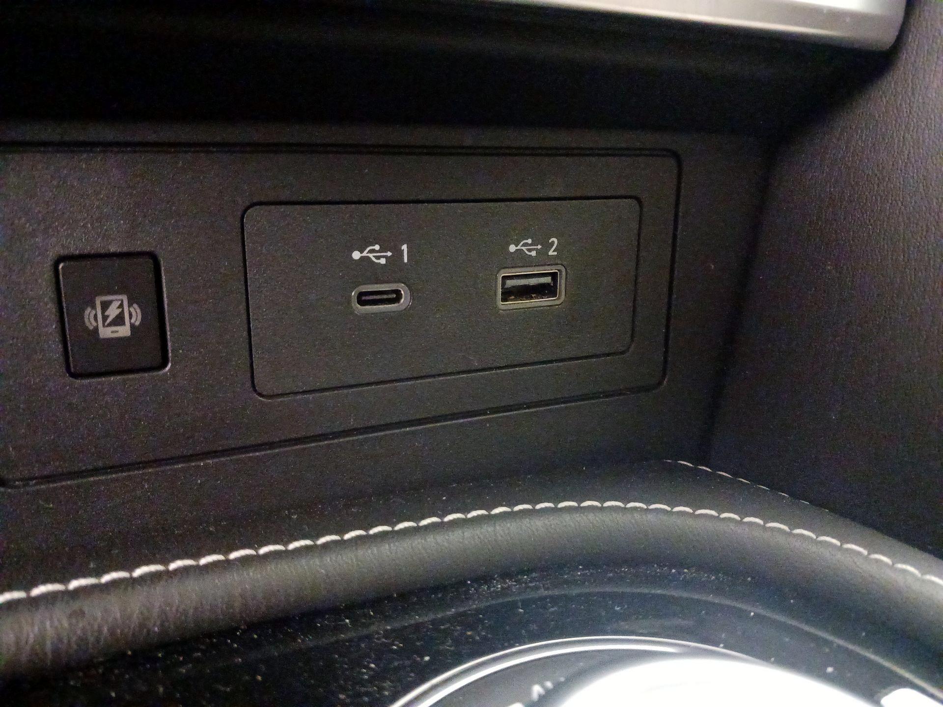 Thumbnail: 2023 INFINITI QX80 - 19