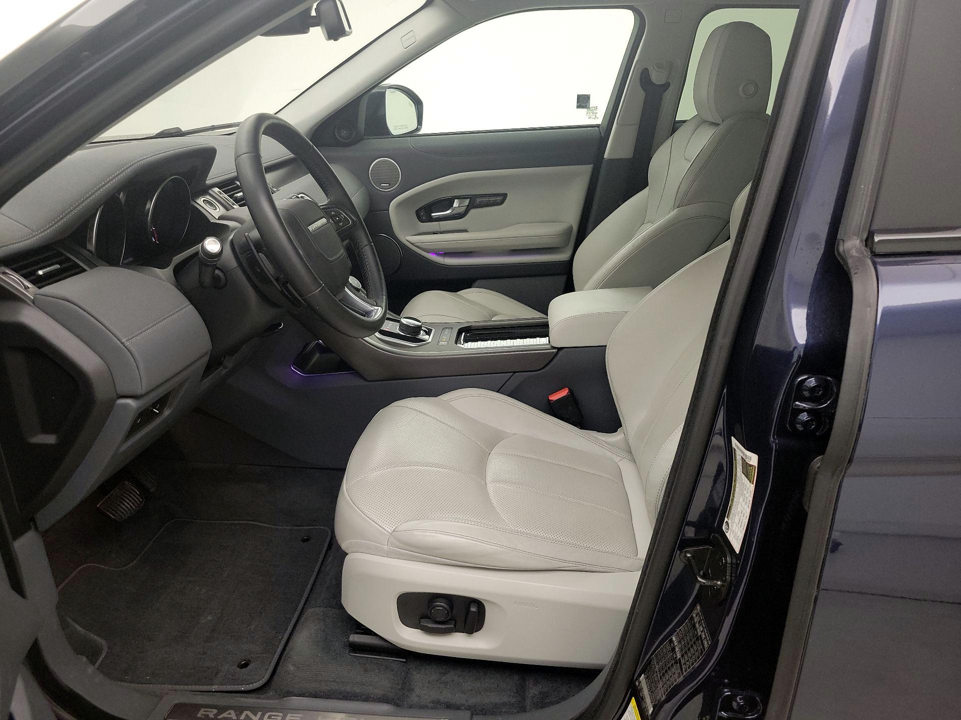 Thumbnail: 2018 Land Rover Range Rover Evoque - 11