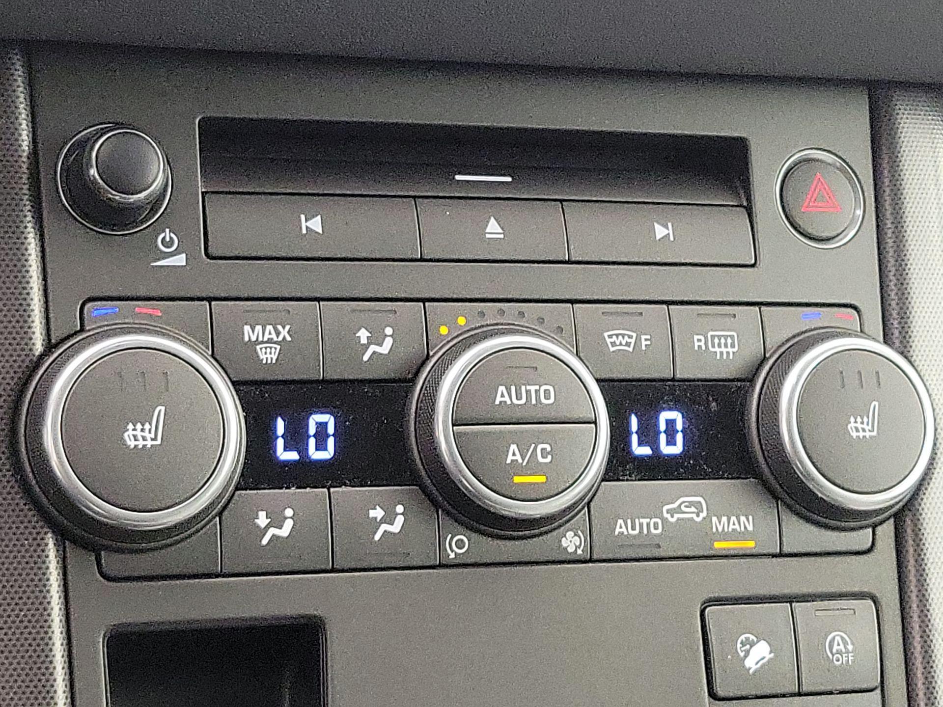 Thumbnail: 2018 Land Rover Range Rover Evoque - 16