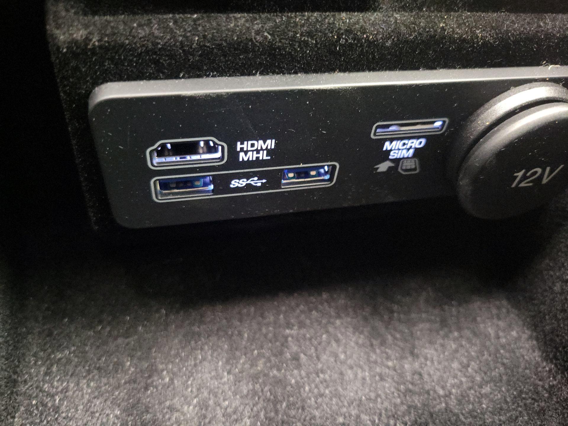 Thumbnail: 2018 Land Rover Range Rover Evoque - 18