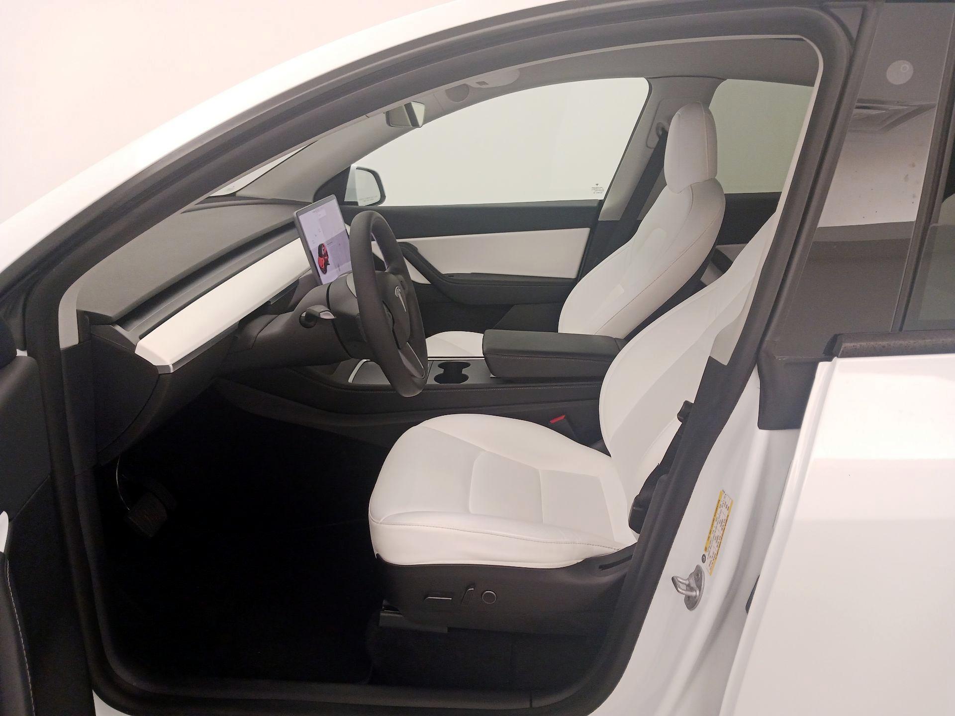 Thumbnail: 2022 Tesla Model Y - 11