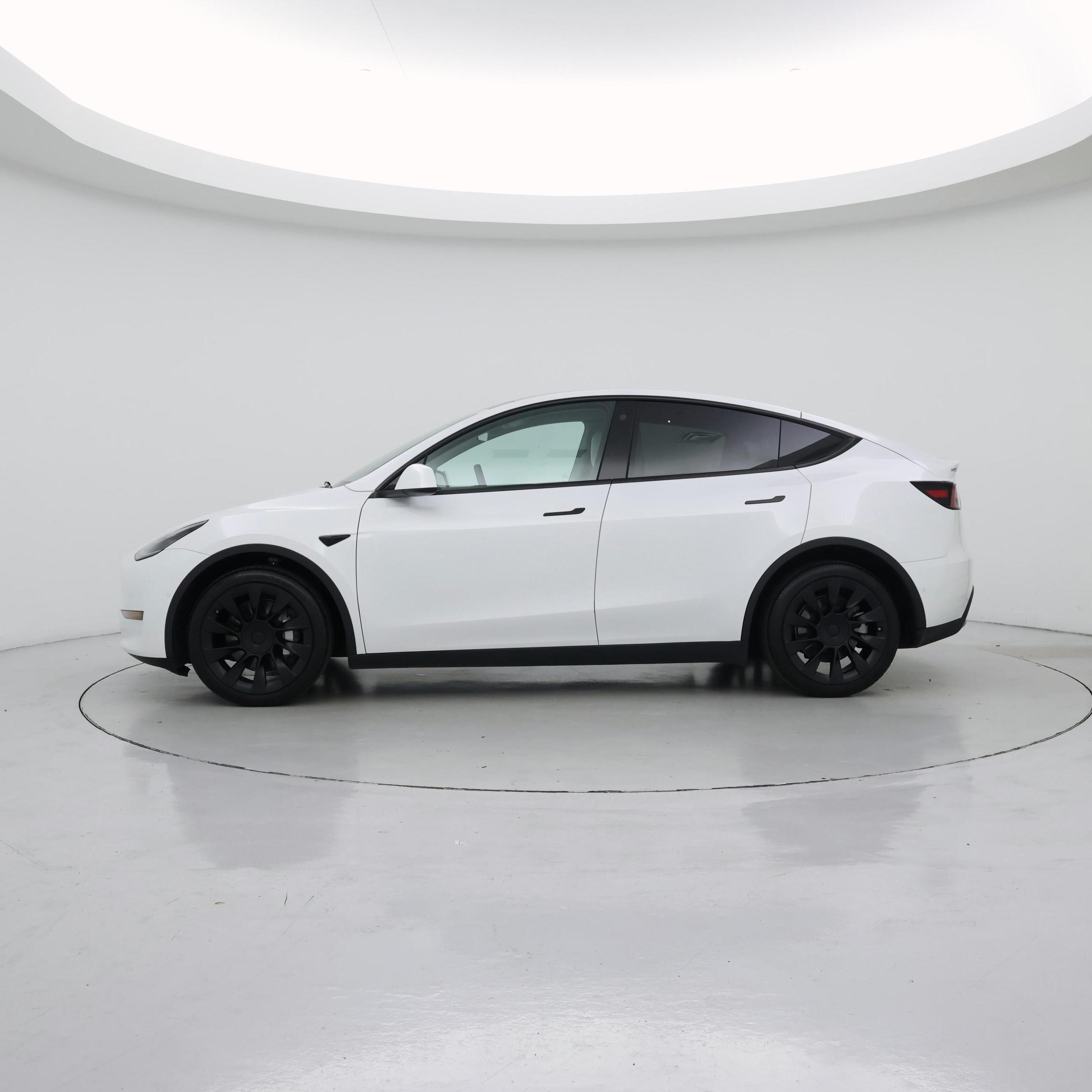 Thumbnail: 2022 Tesla Model Y - 3