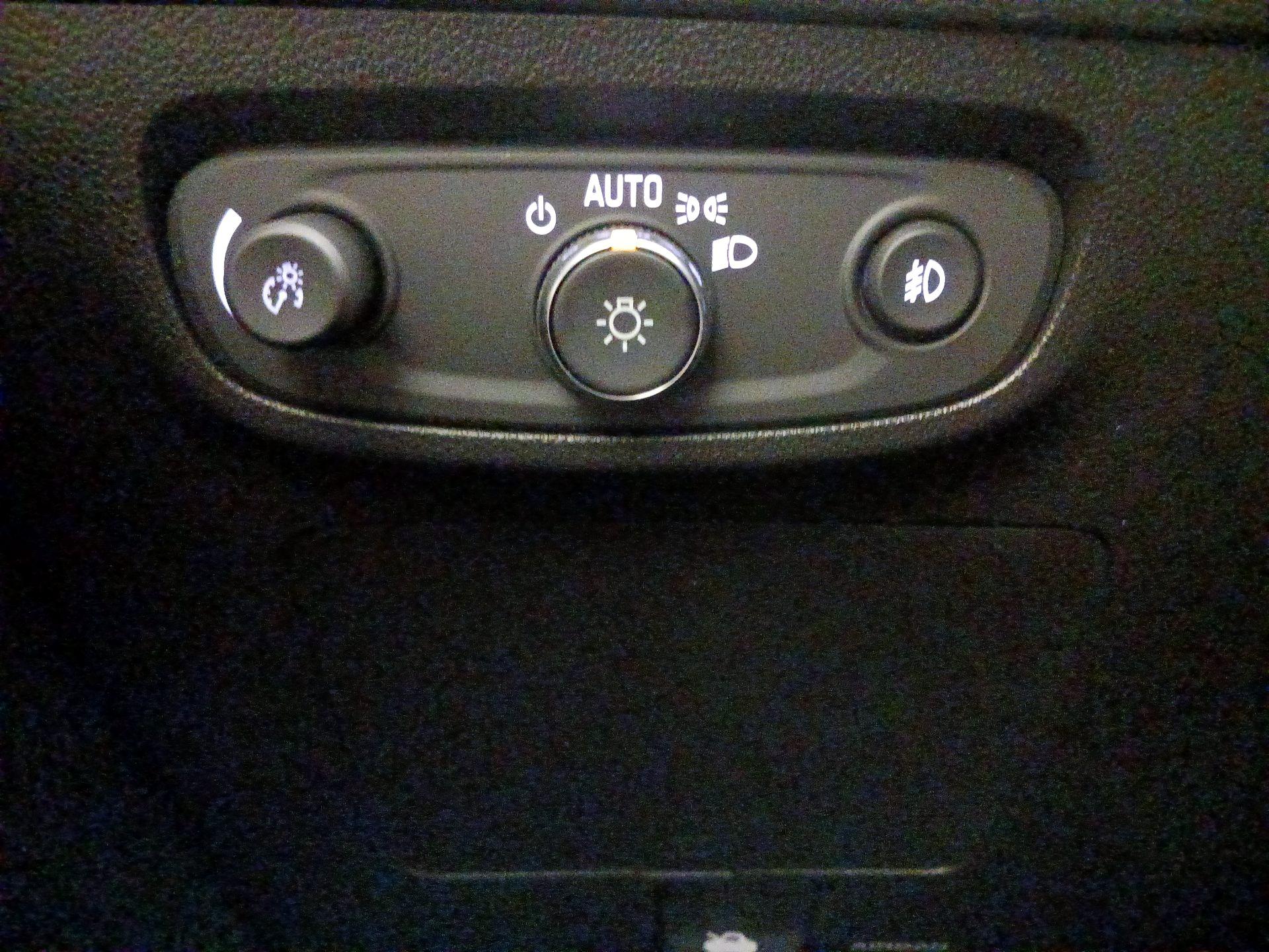 Thumbnail: 2020 Buick Encore GX - 13