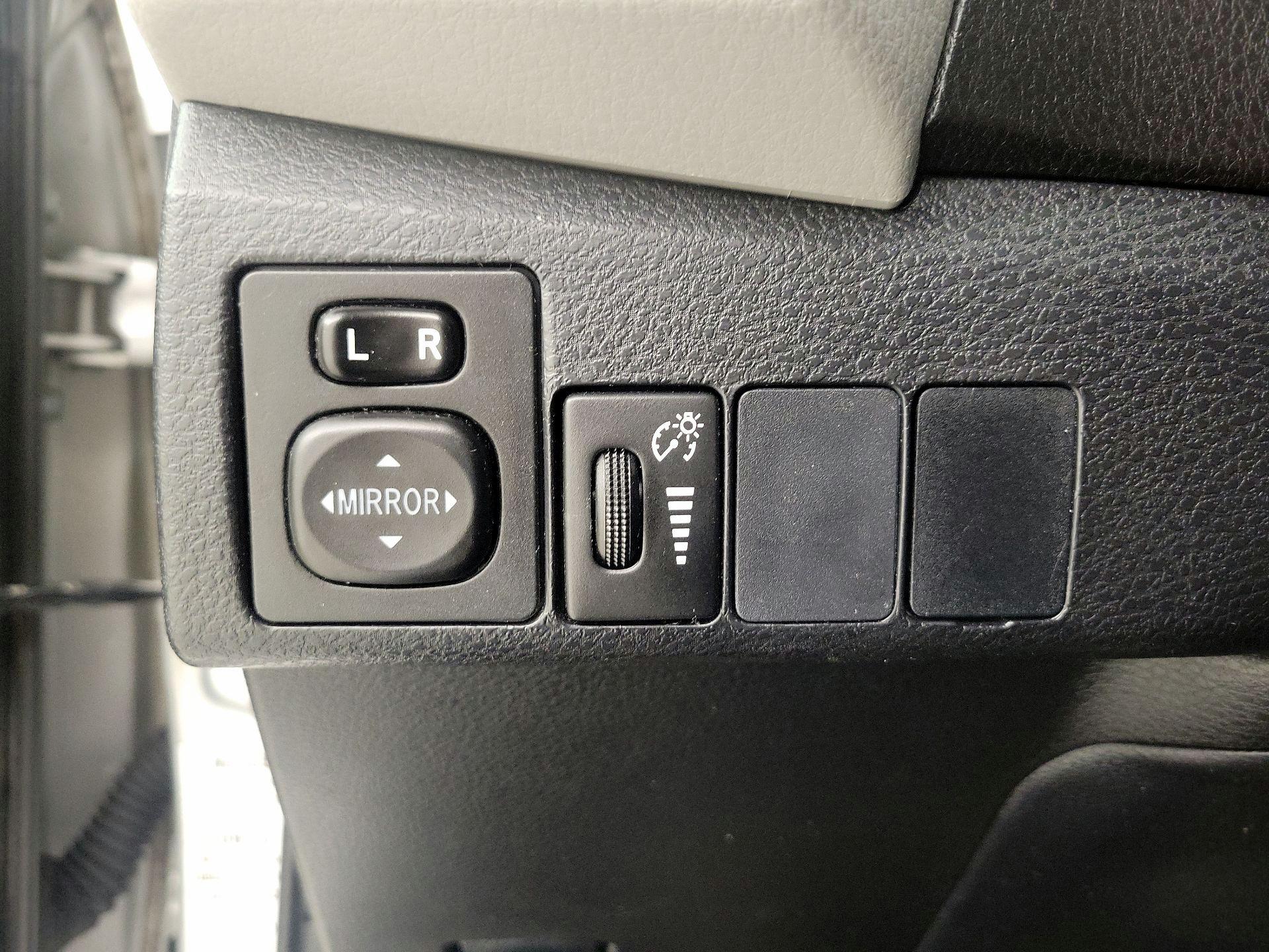 Thumbnail: 2016 Toyota Corolla - 13