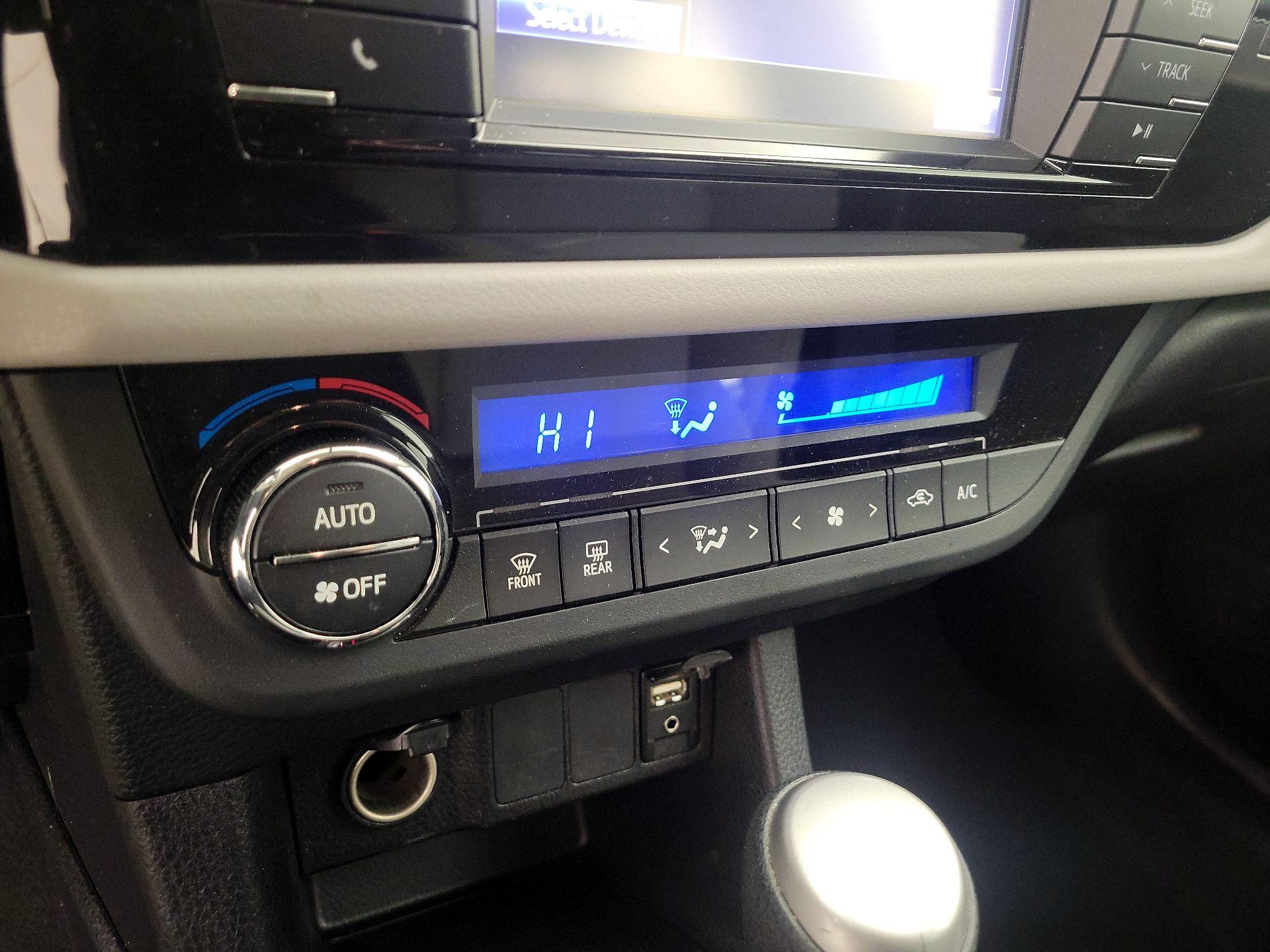 Thumbnail: 2016 Toyota Corolla - 16