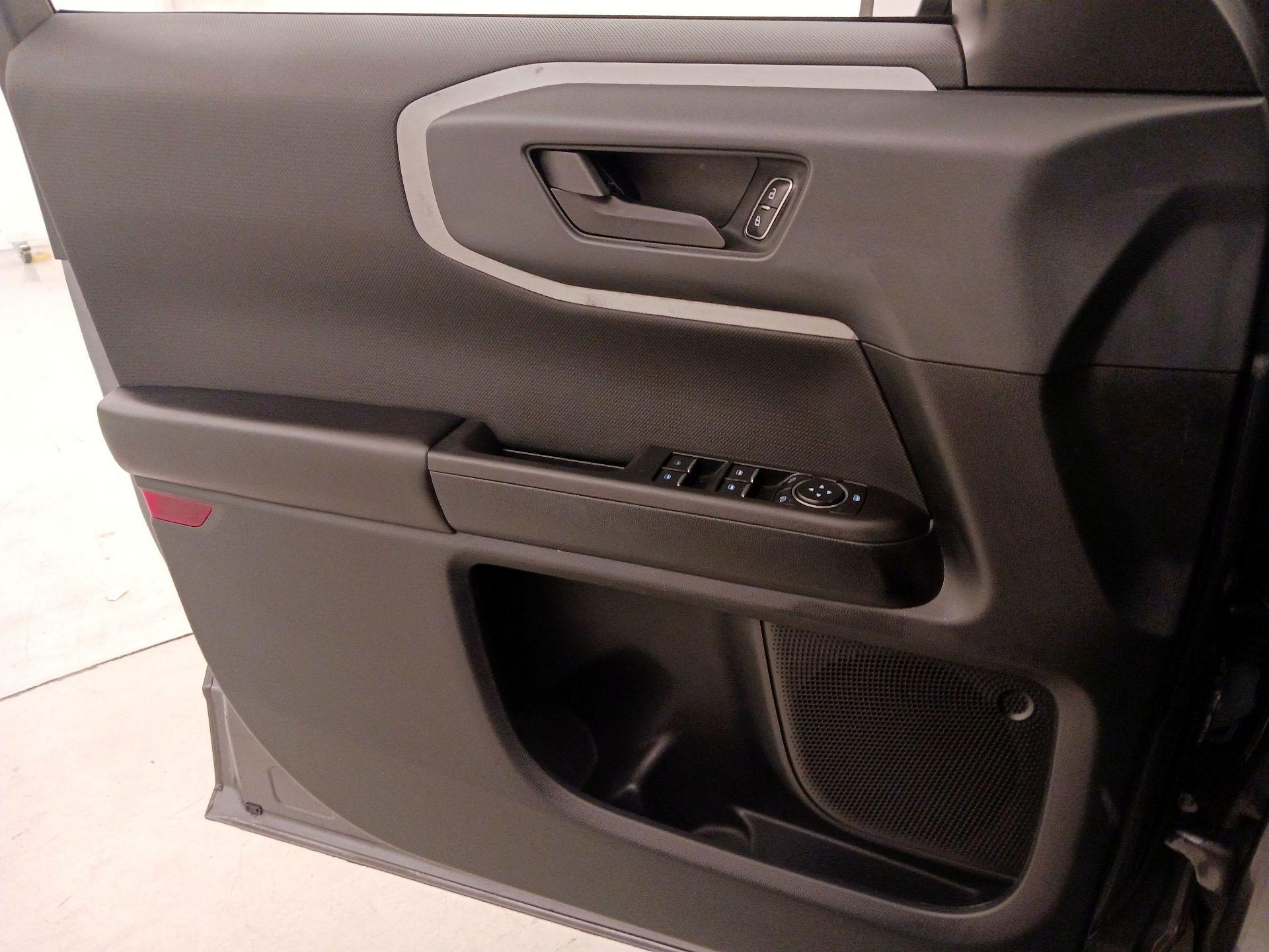 Thumbnail: 2021 Ford Bronco Sport - 12