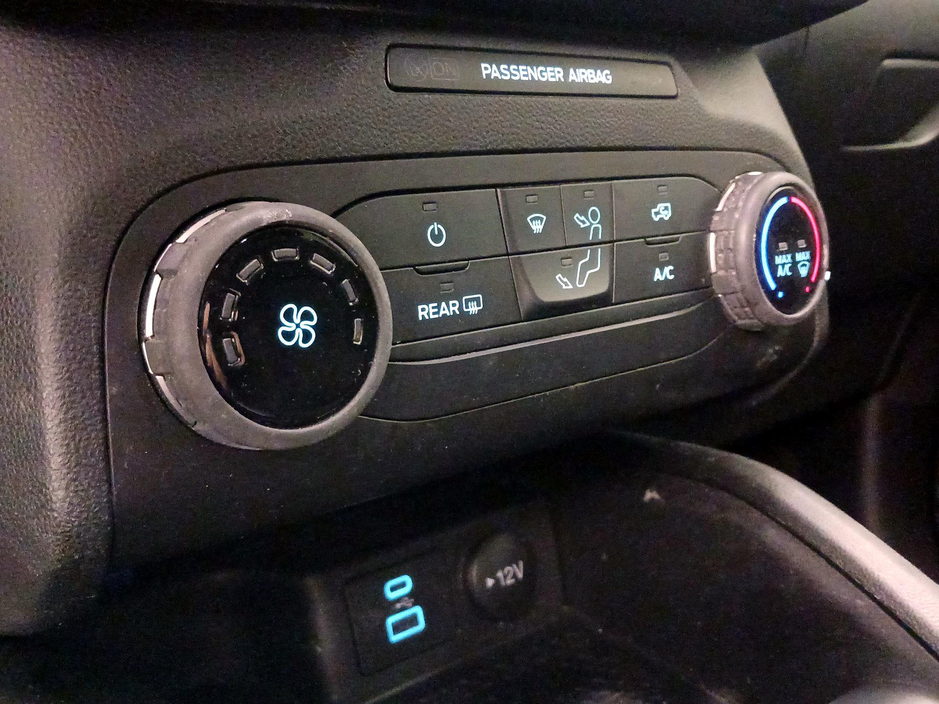 Thumbnail: 2021 Ford Bronco Sport - 16