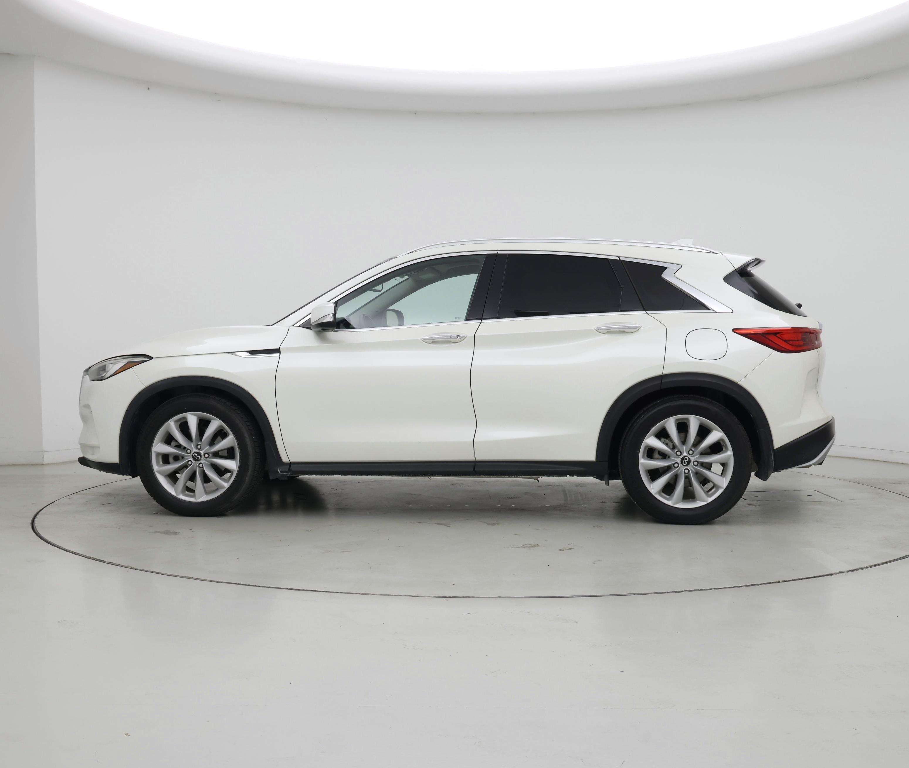 Thumbnail: 2019 INFINITI QX50 - 3