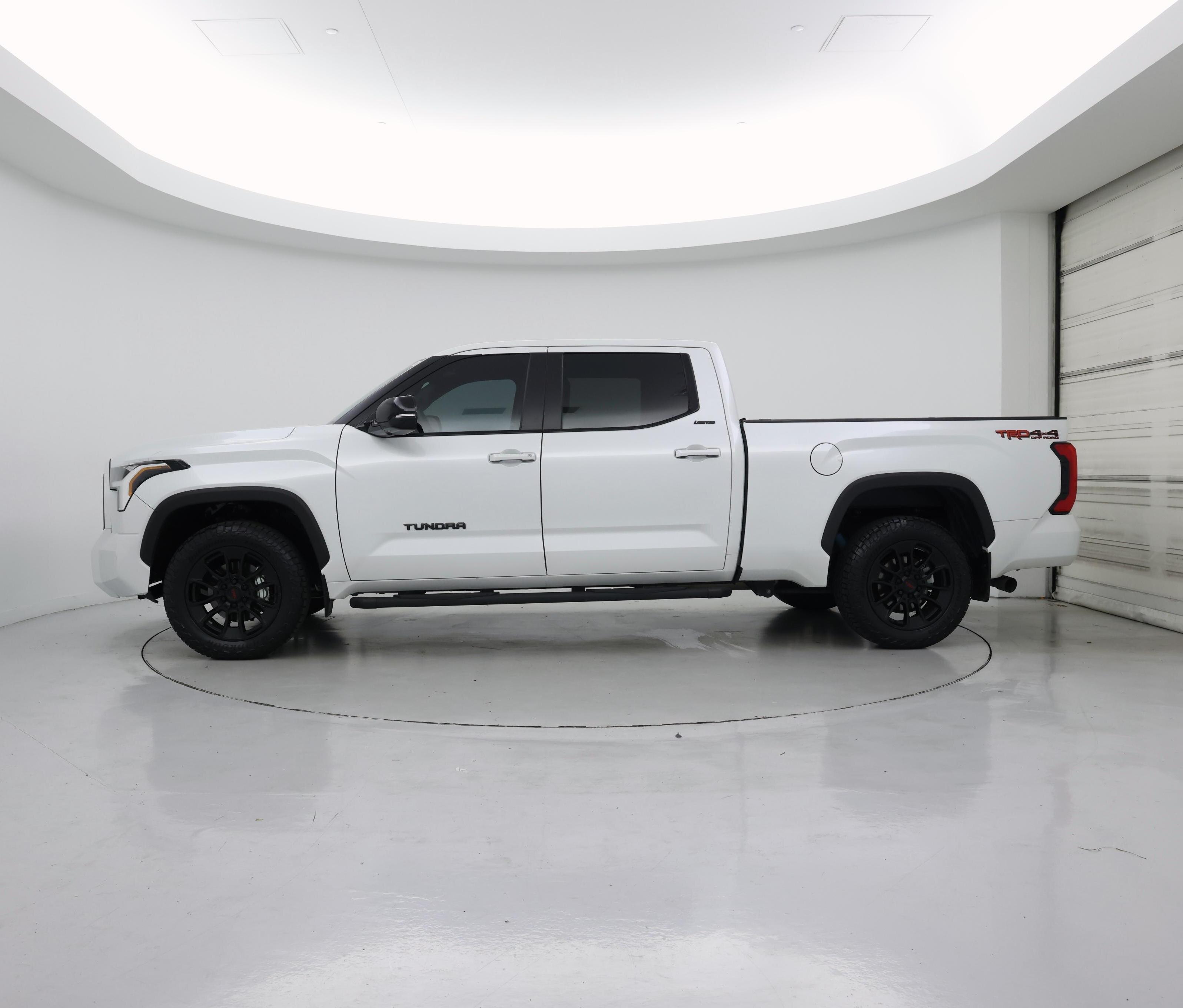 Thumbnail: 2025 Toyota Tundra - 3