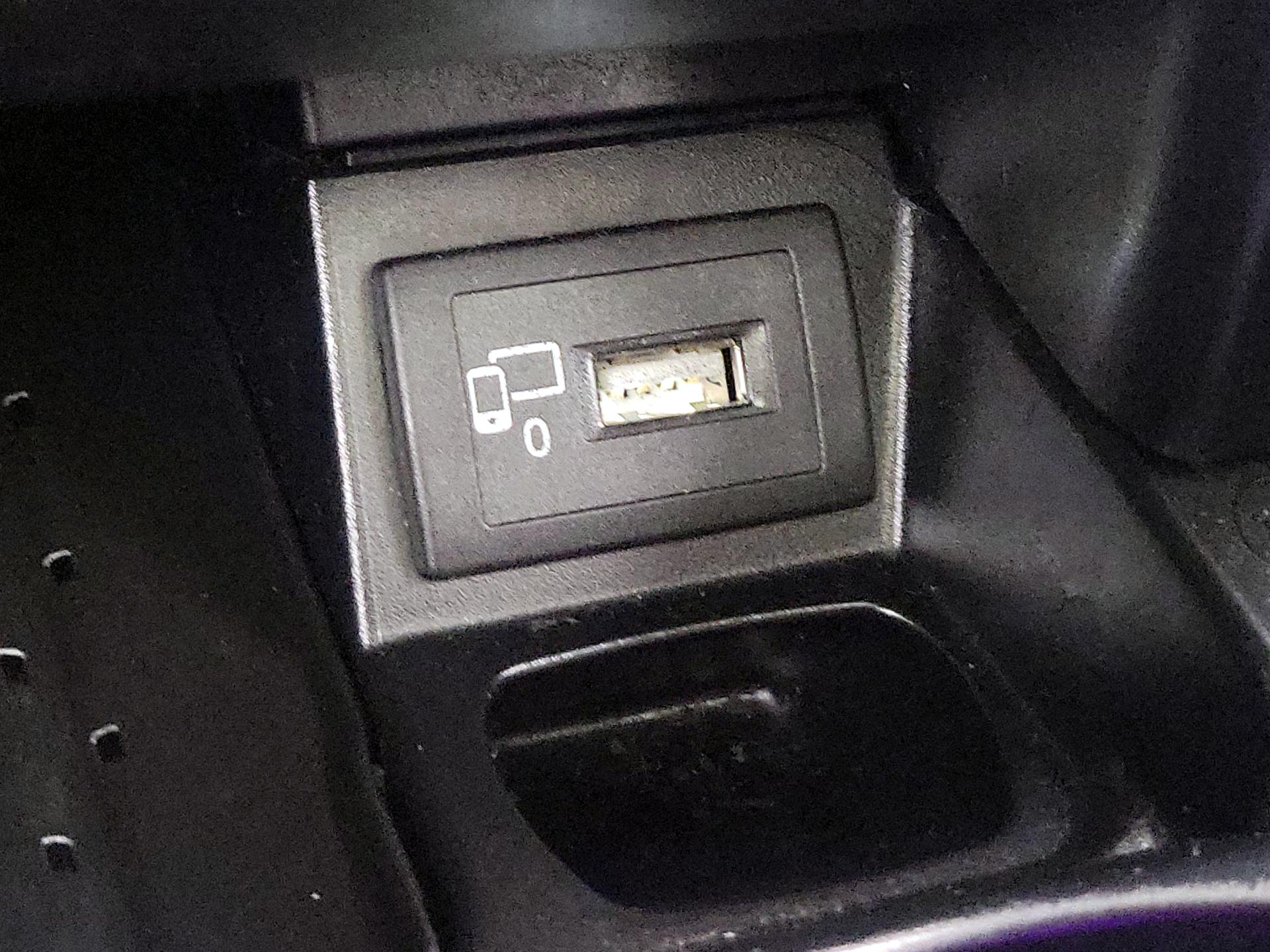 Thumbnail: 2020 Mercedes-Benz E-Class - 19