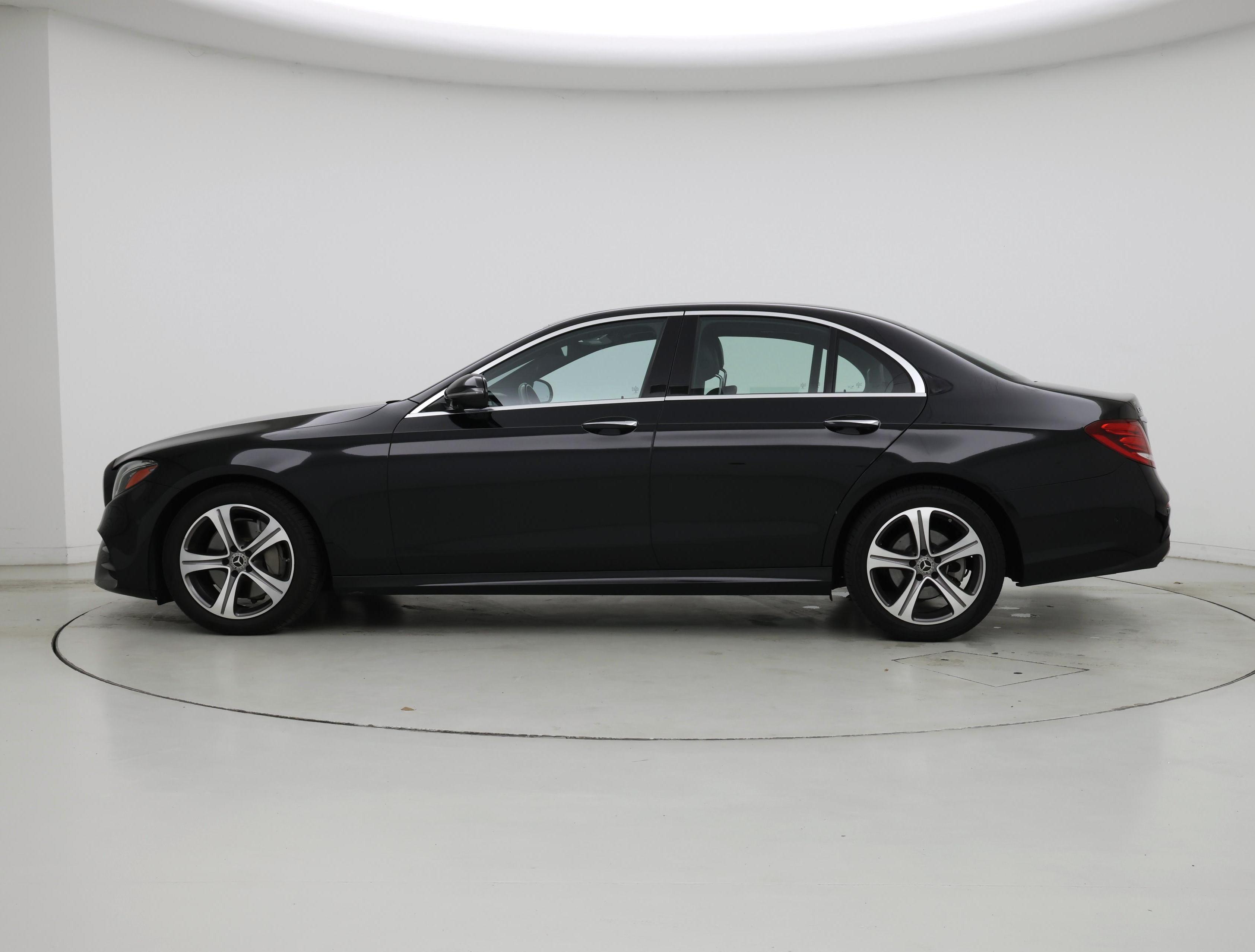 Thumbnail: 2020 Mercedes-Benz E-Class - 3