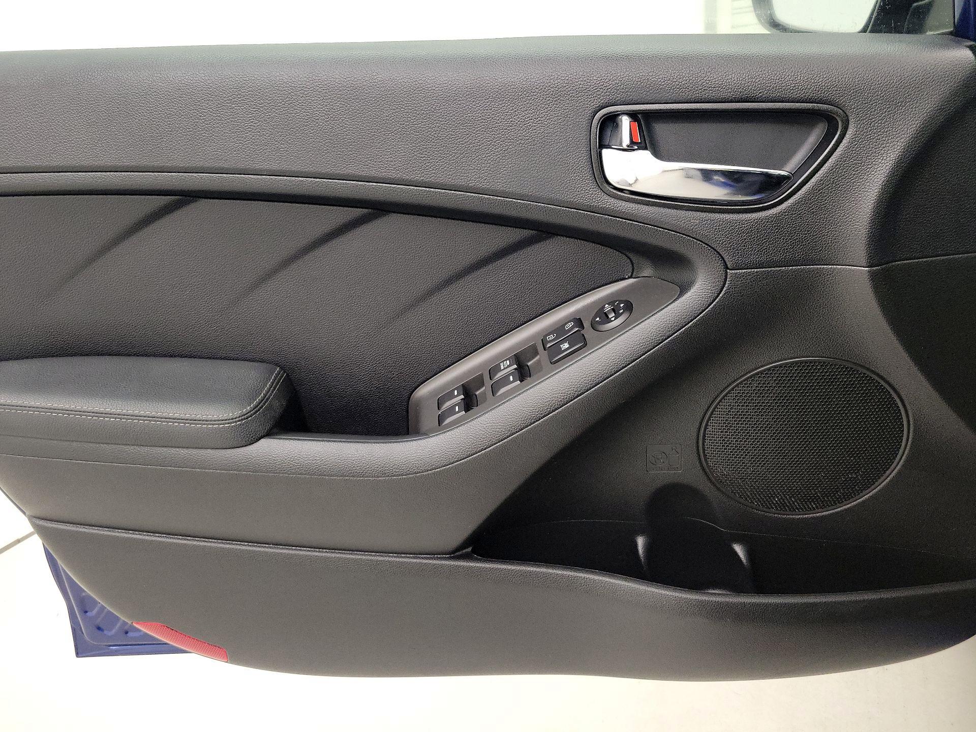 Thumbnail: 2018 Kia Forte - 12