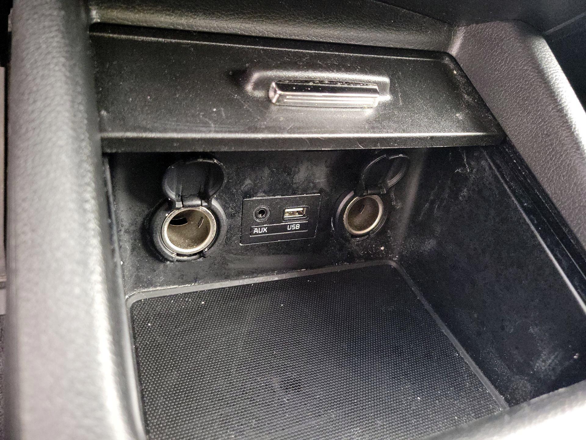 Thumbnail: 2018 Kia Forte - 18