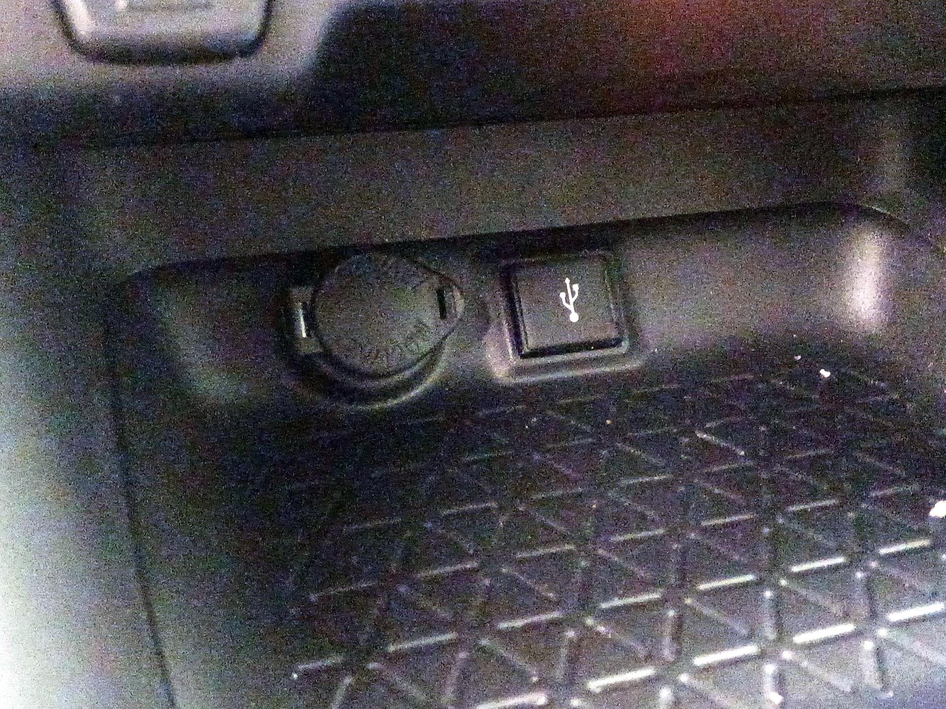 Thumbnail: 2020 Toyota RAV4 - 18