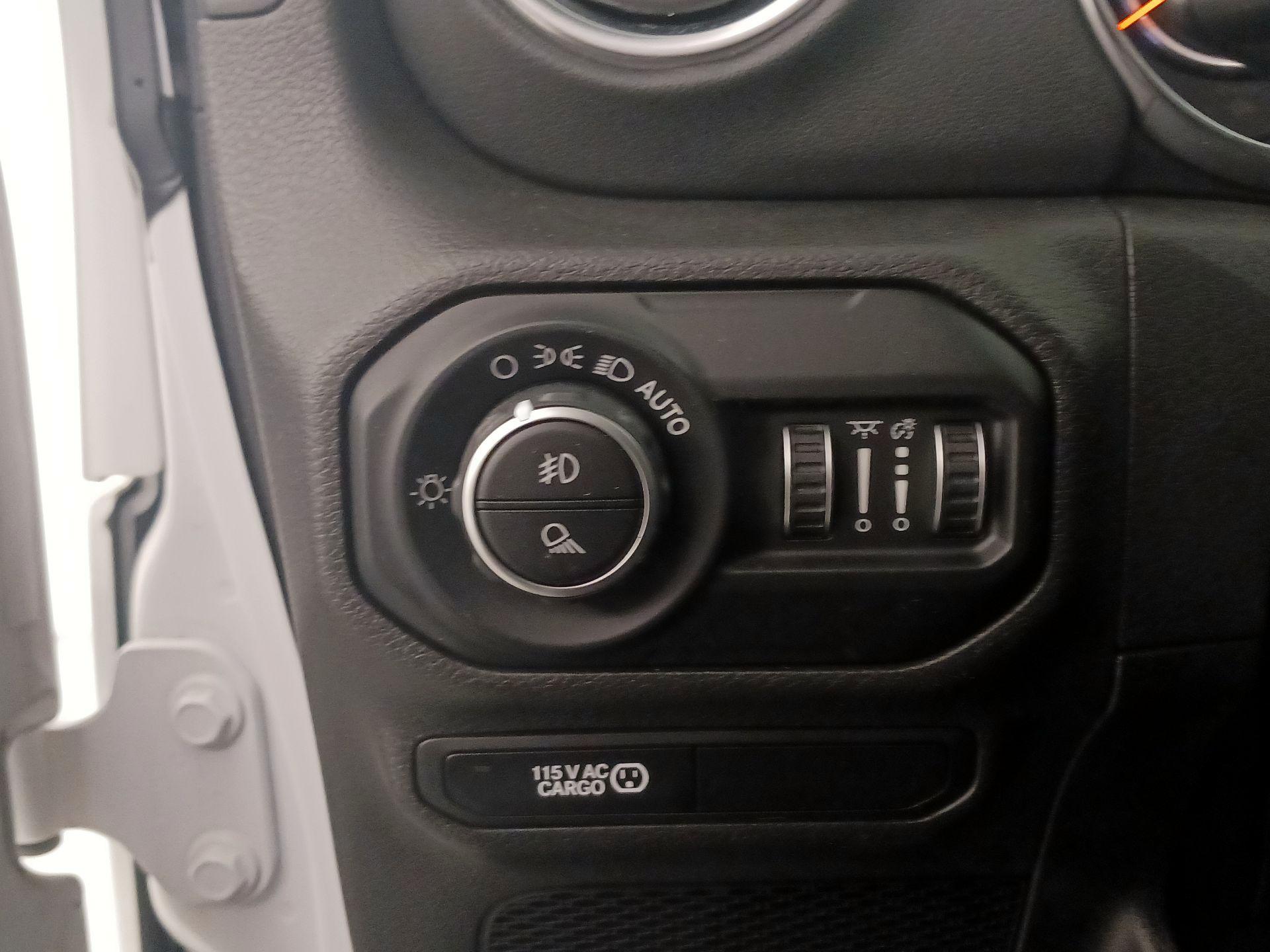 Thumbnail: 2020 Jeep Gladiator - 13