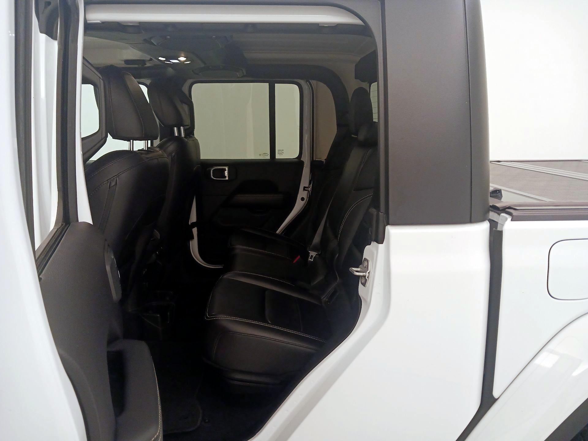 Thumbnail: 2020 Jeep Gladiator - 20