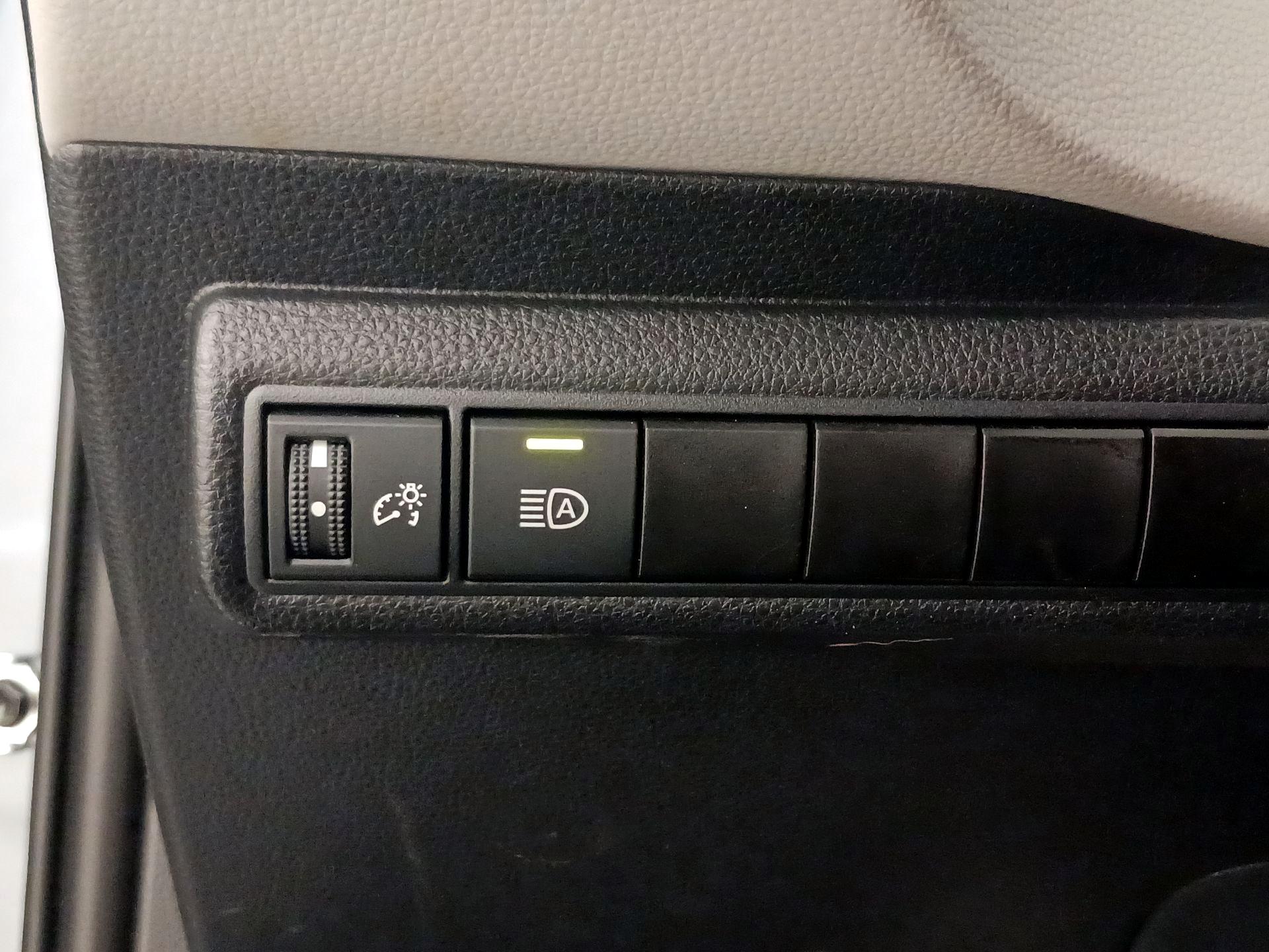 Thumbnail: 2025 Toyota Corolla - 13