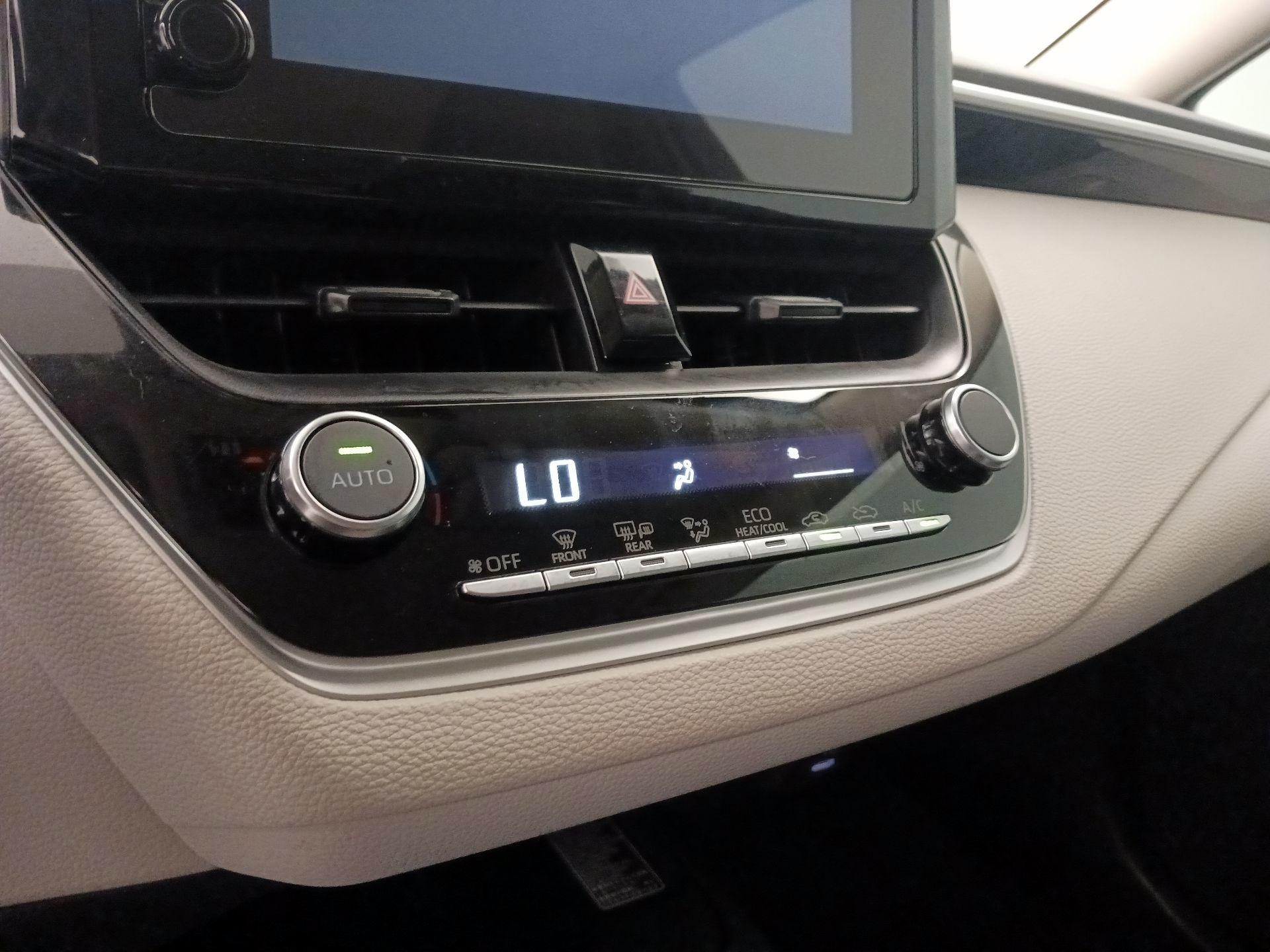 Thumbnail: 2025 Toyota Corolla - 17