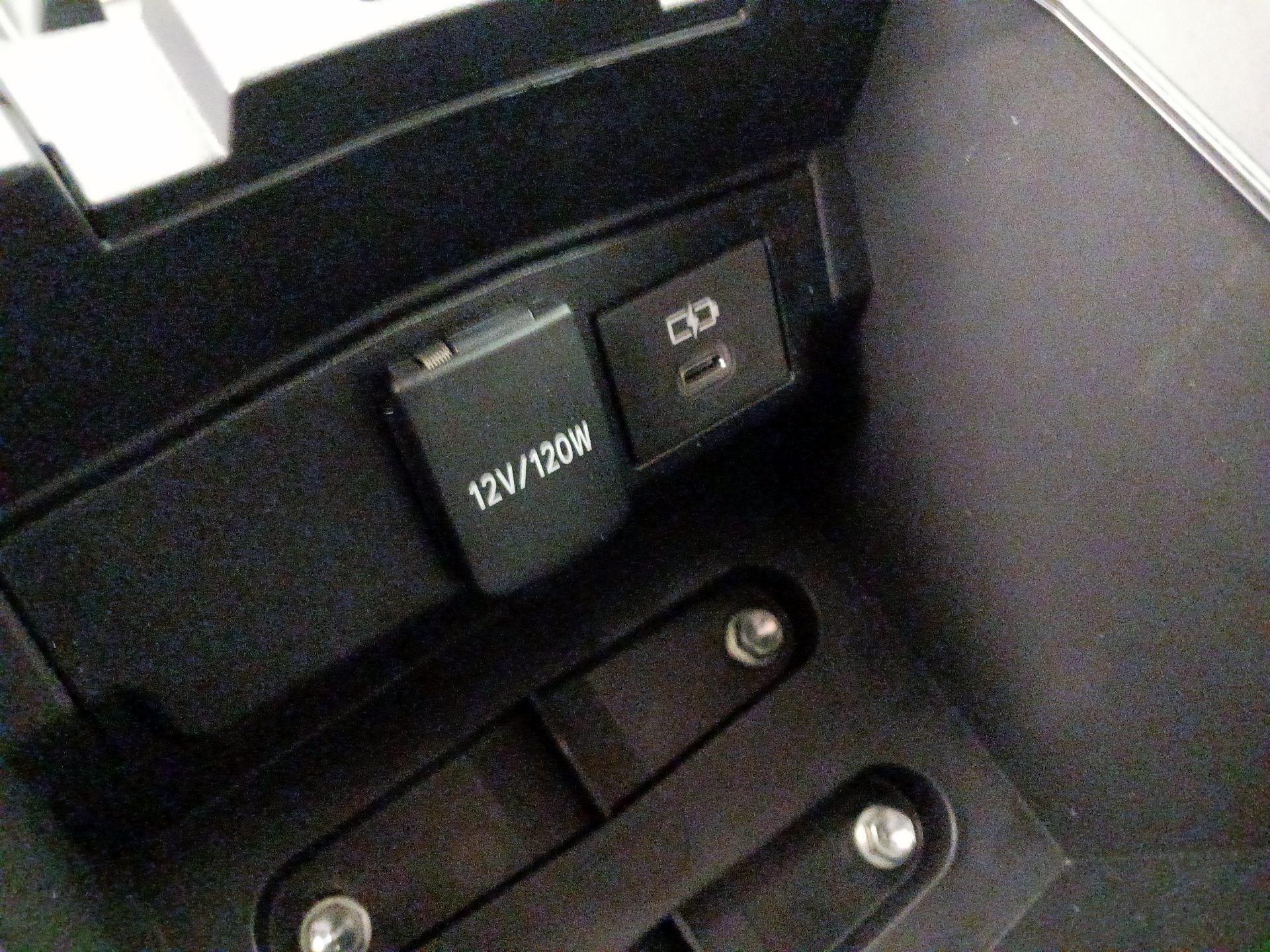 Thumbnail: 2025 Toyota Corolla - 19