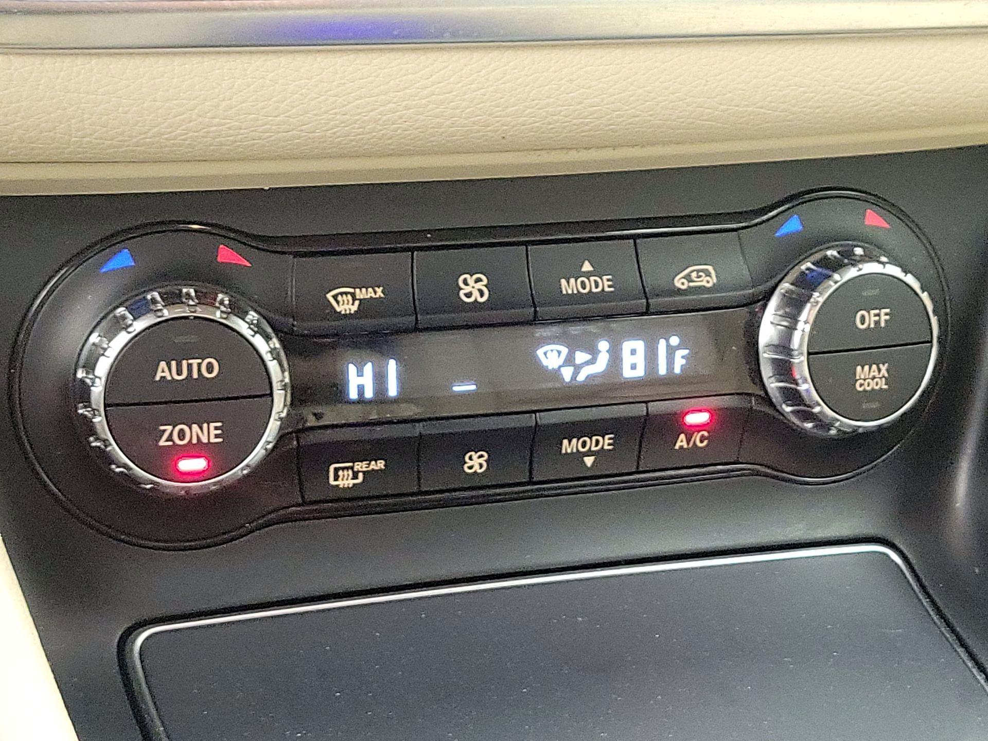 Thumbnail: 2019 Mercedes-Benz CLA - 16