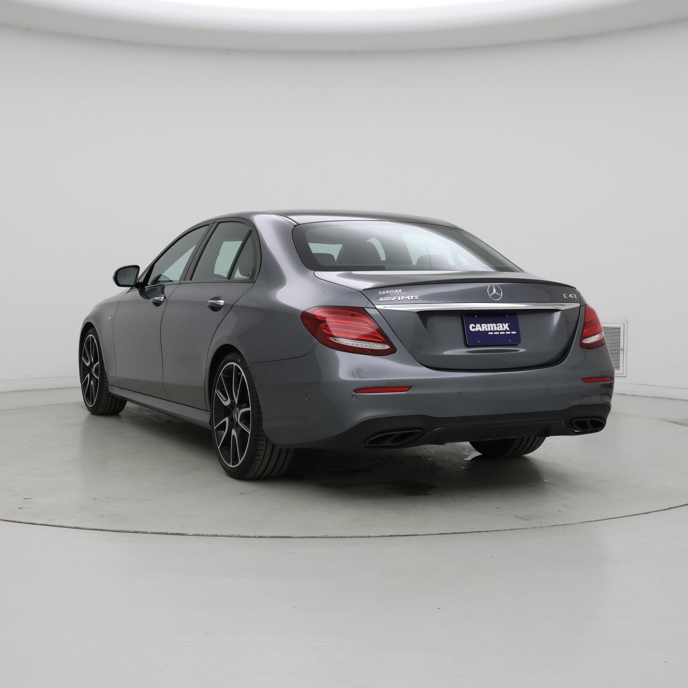 Thumbnail: 2018 Mercedes-Benz E-Class - 2