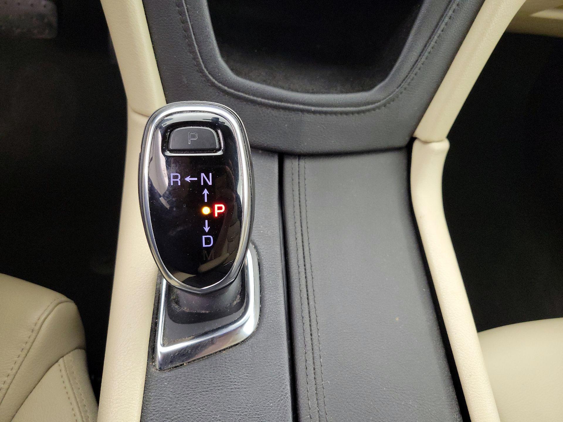 Thumbnail: 2017 Cadillac XT5 - 17