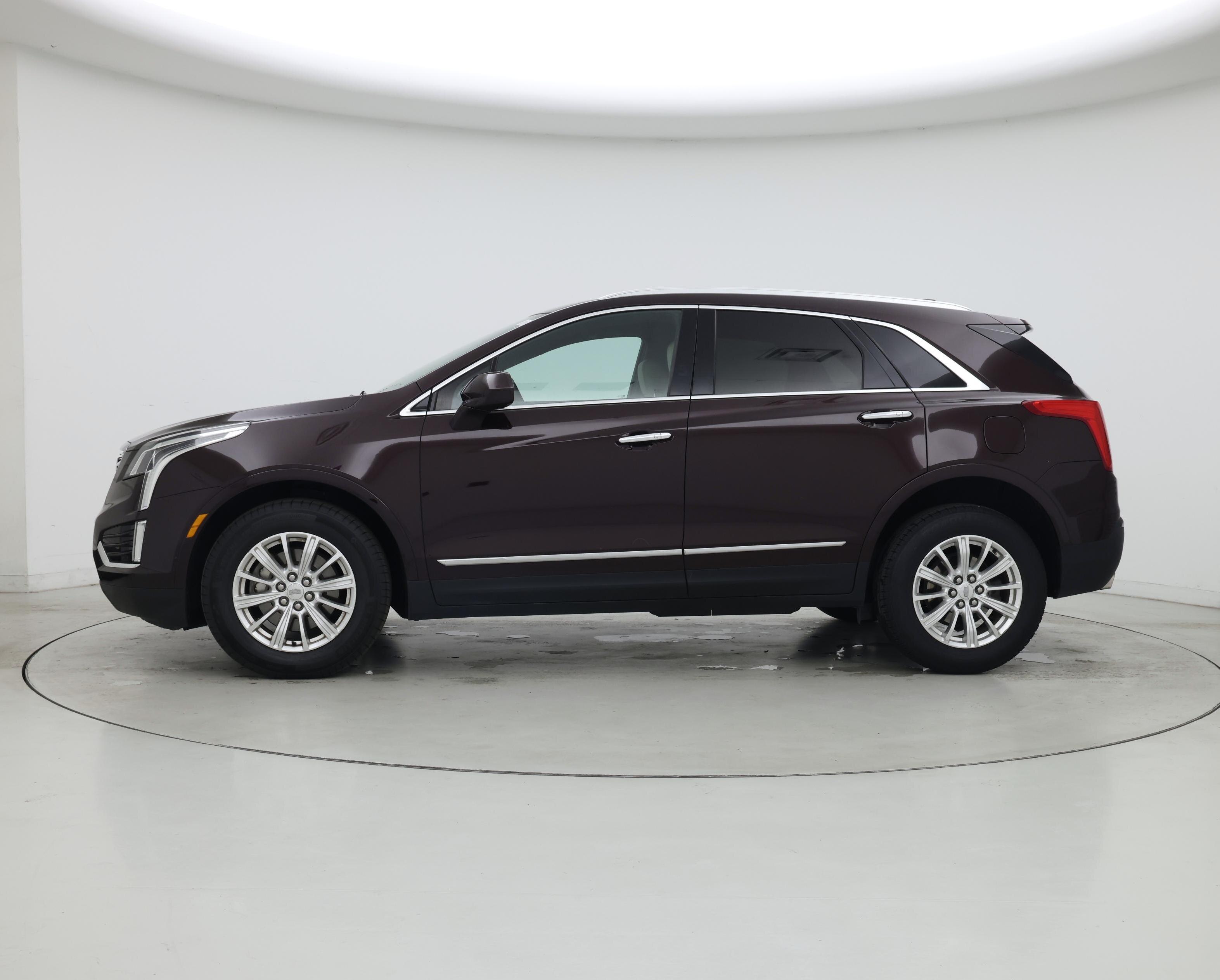 Thumbnail: 2017 Cadillac XT5 - 3