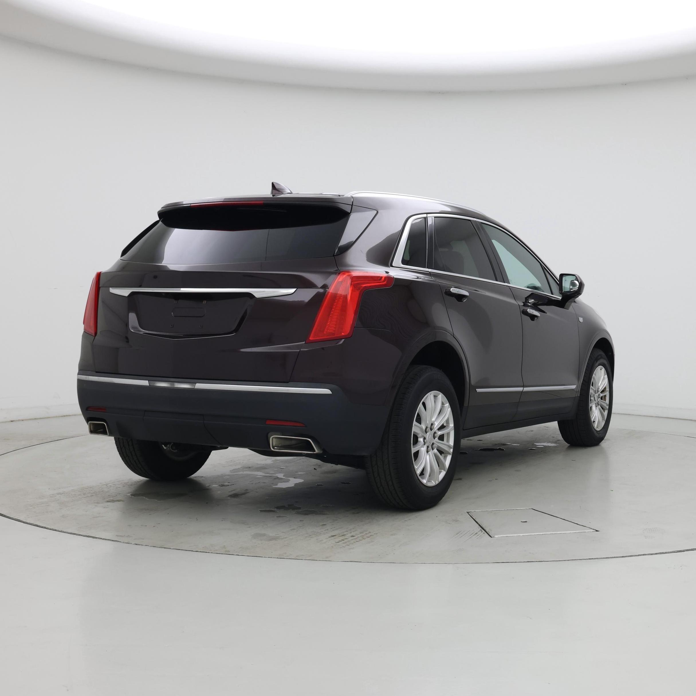 Thumbnail: 2017 Cadillac XT5 - 8