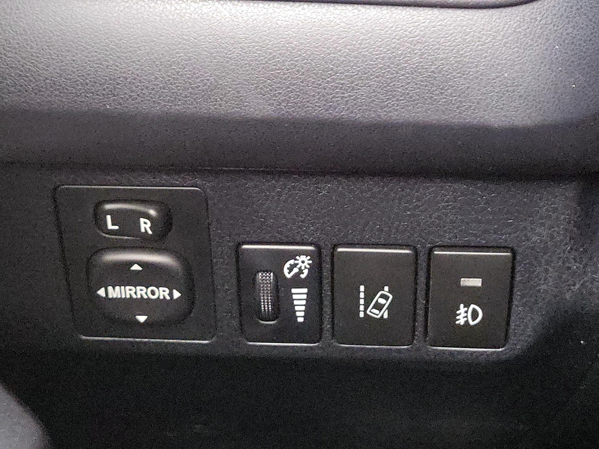 Thumbnail: 2017 Toyota RAV4 - 13