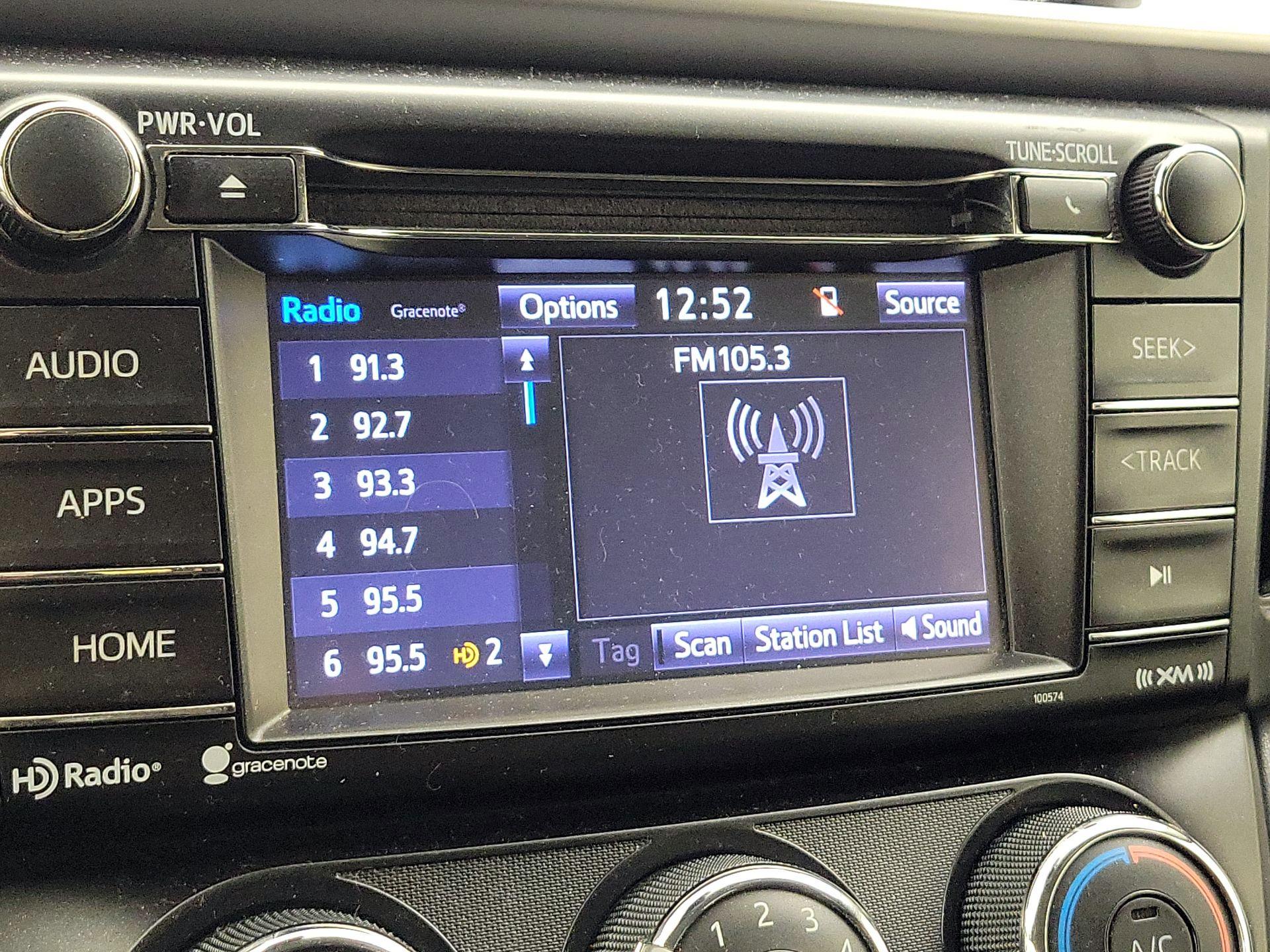 Thumbnail: 2017 Toyota RAV4 - 15