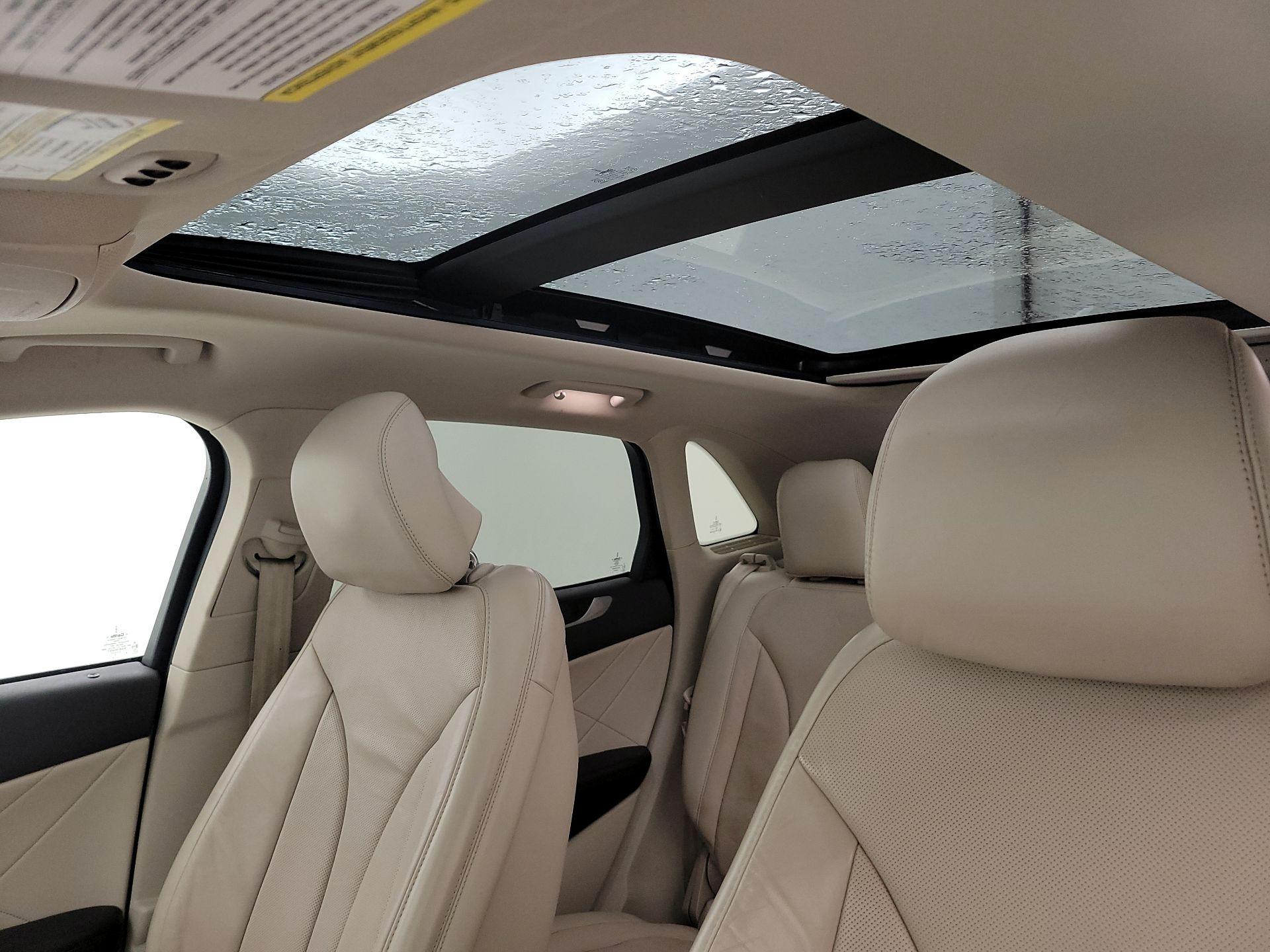 Thumbnail: 2019 Lincoln MKC - 20