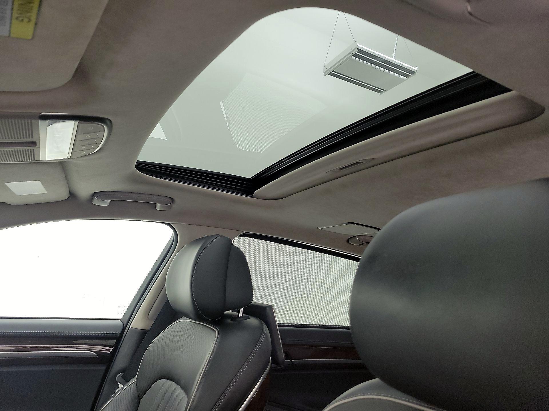 Thumbnail: 2019 Genesis G90 - 20