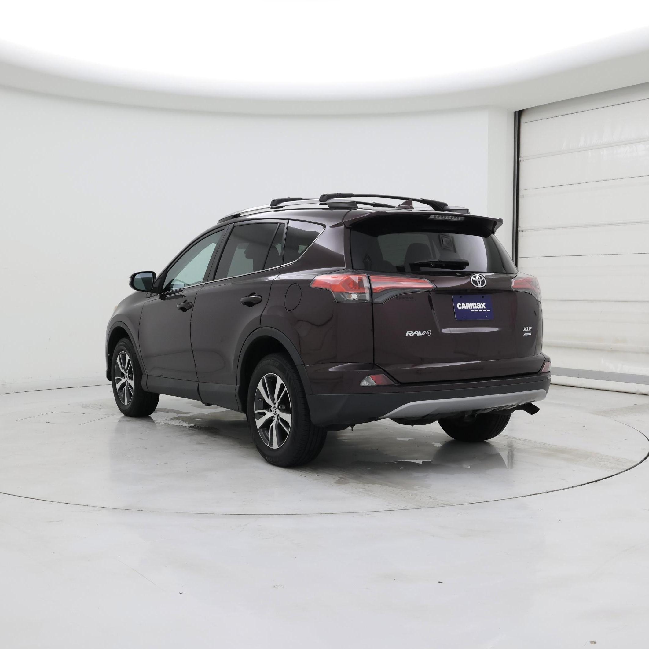 Thumbnail: 2018 Toyota RAV4 - 2
