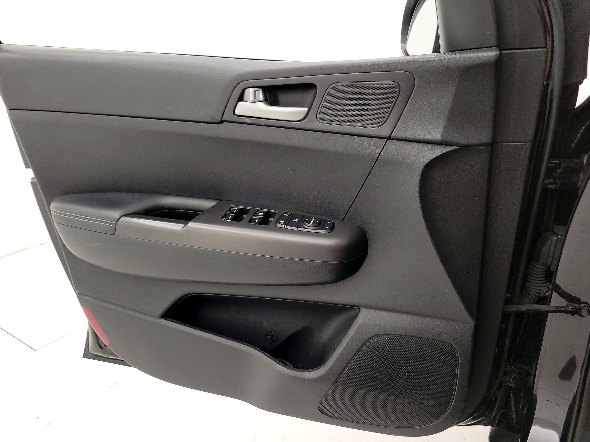 Thumbnail: 2020 Kia Sportage - 12