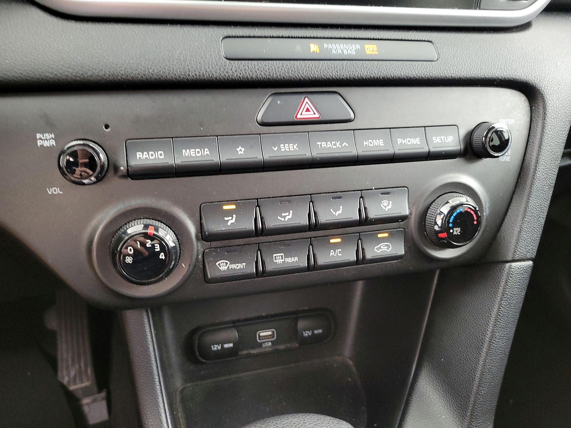 Thumbnail: 2020 Kia Sportage - 16