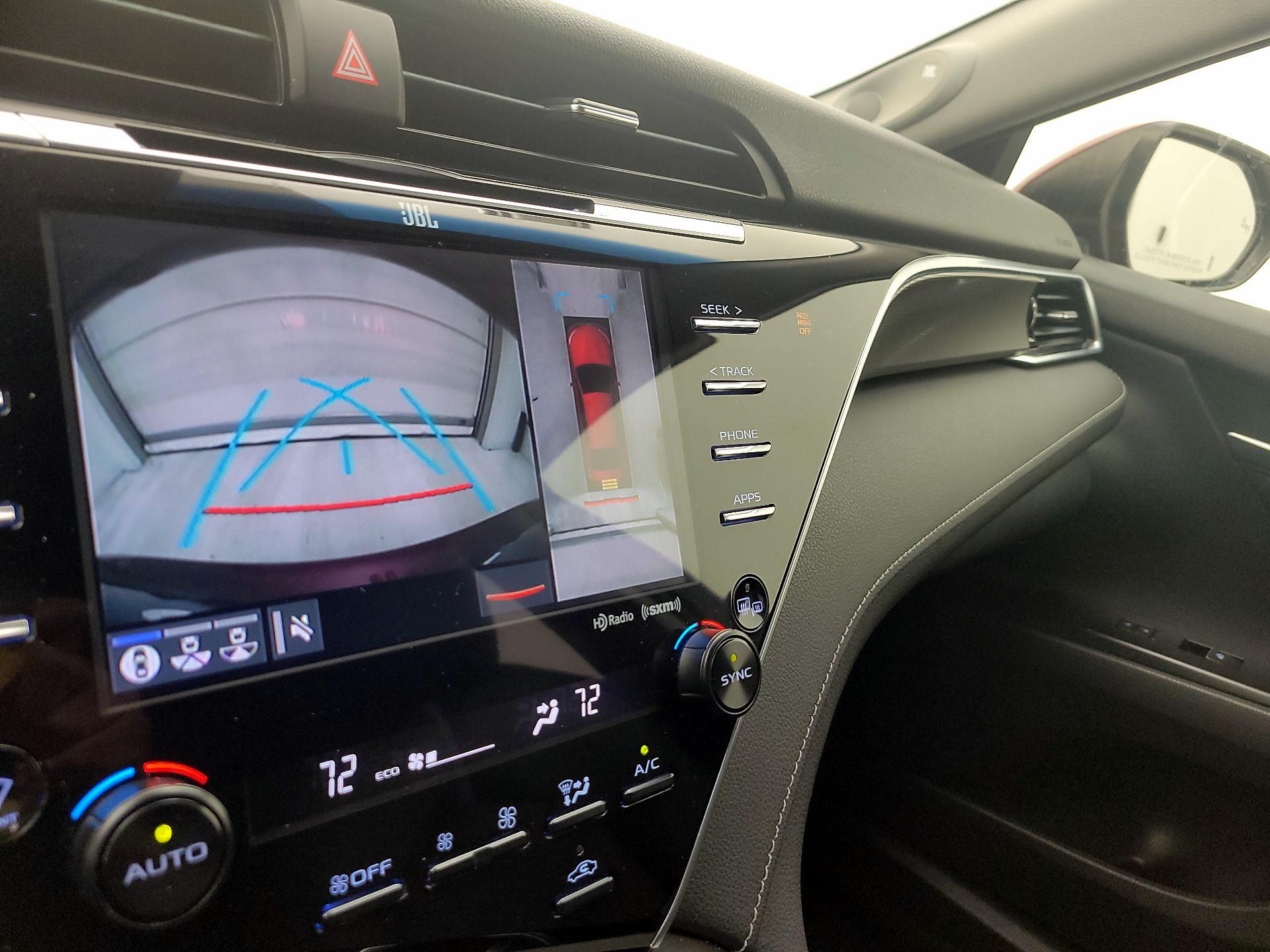 Thumbnail: 2018 Toyota Camry - 14