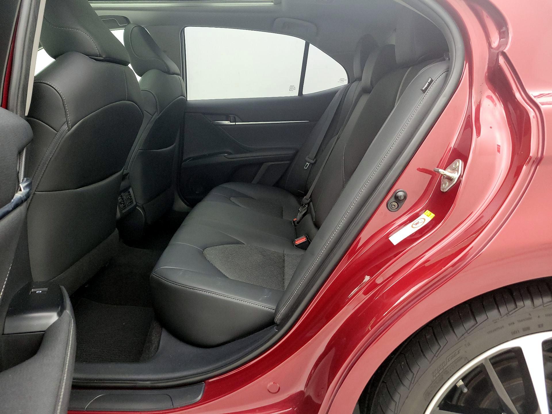 Thumbnail: 2018 Toyota Camry - 20