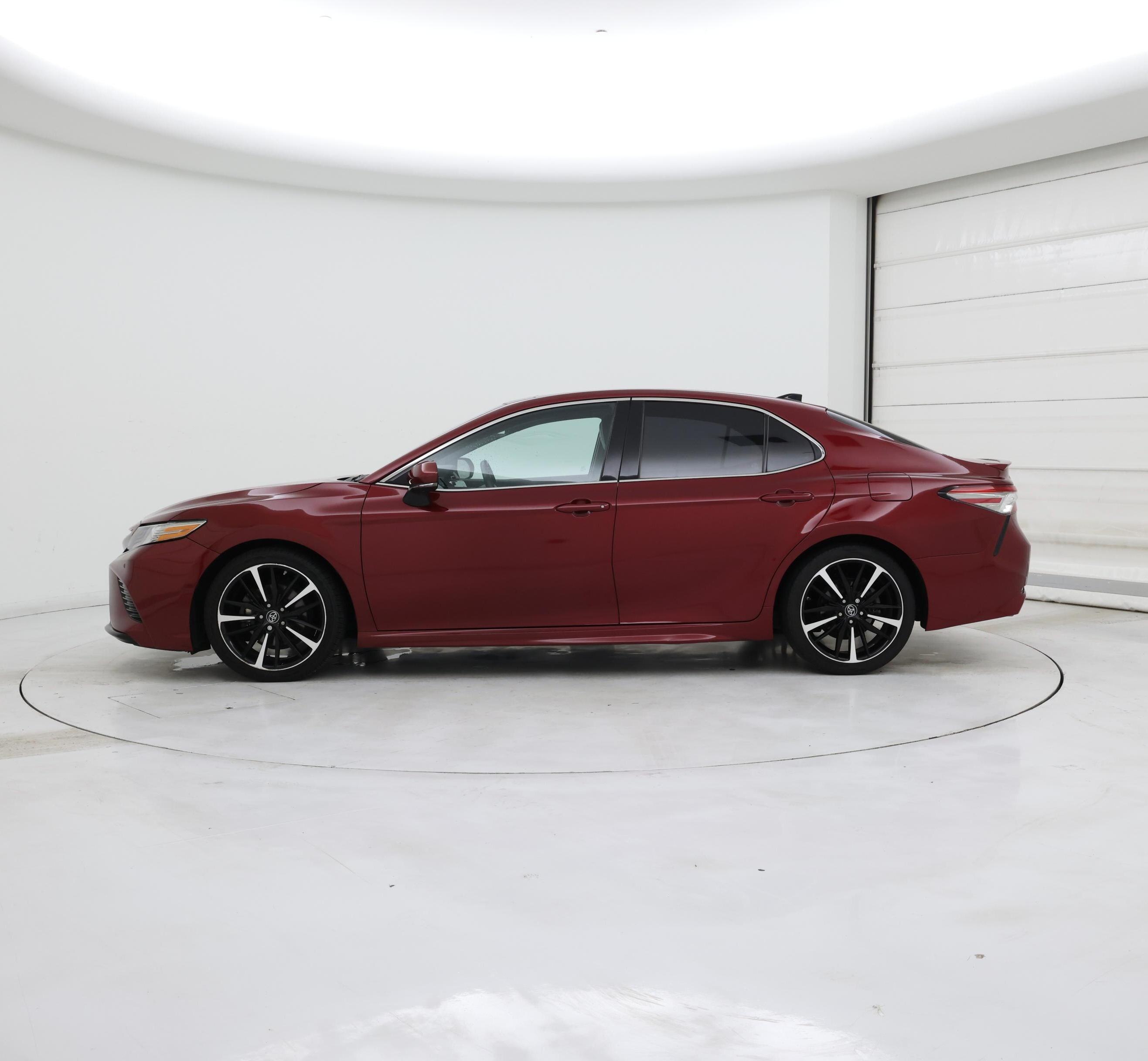 Thumbnail: 2018 Toyota Camry - 3