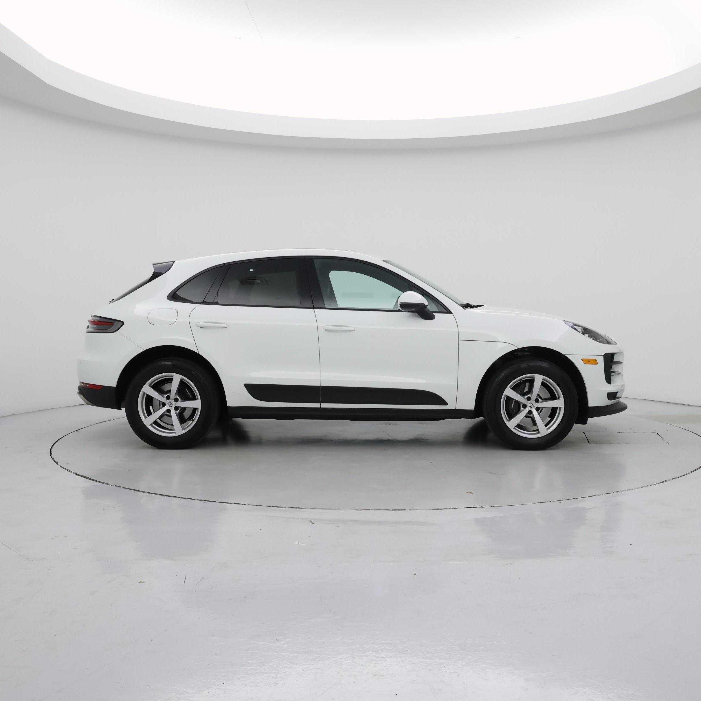 Thumbnail: 2021 Porsche Macan - 7