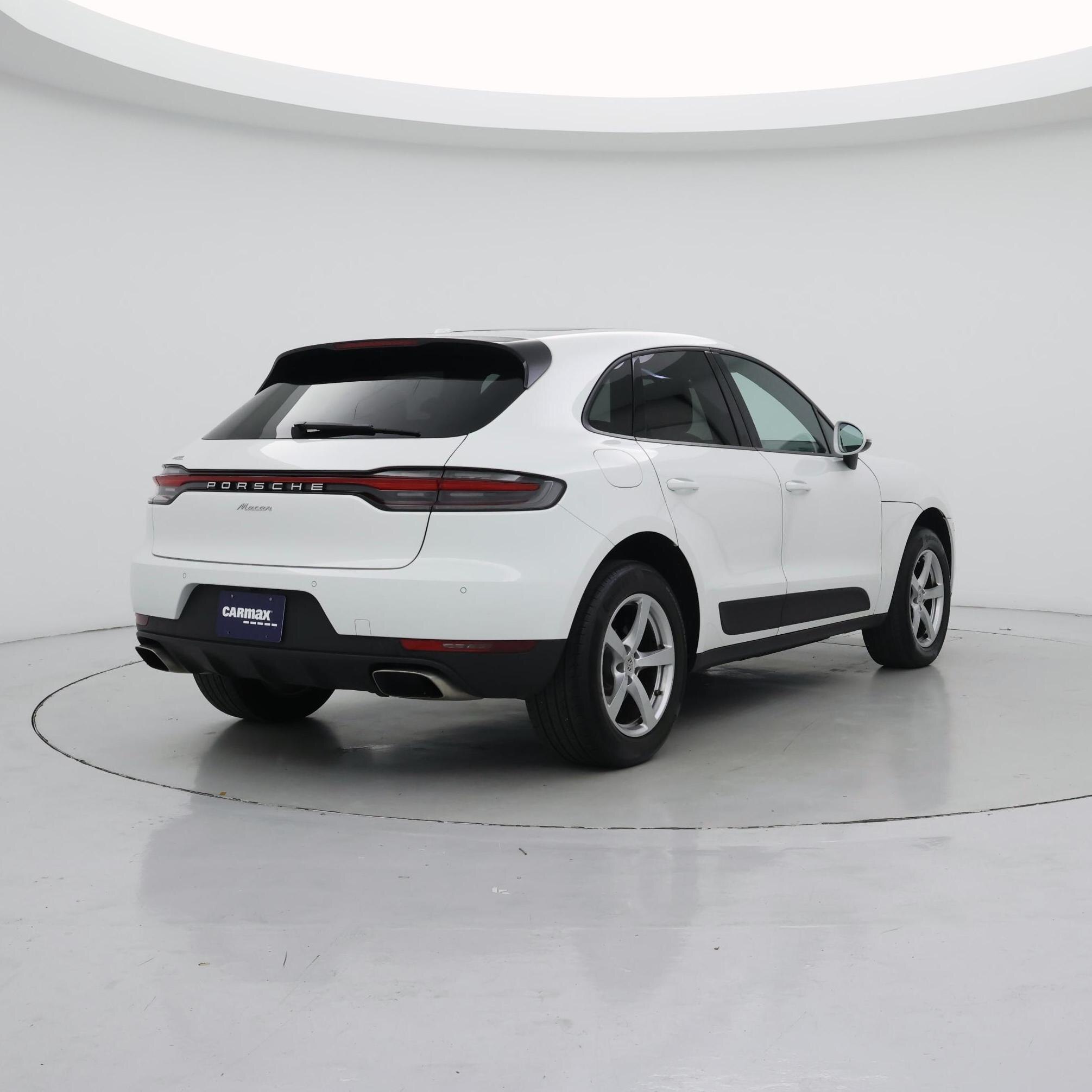 Thumbnail: 2021 Porsche Macan - 8