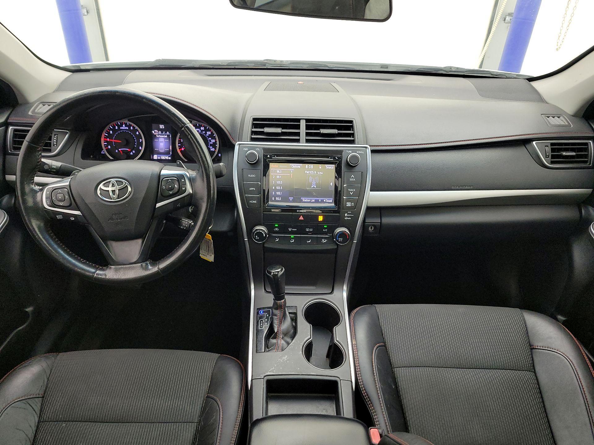 Thumbnail: 2016 Toyota Camry - 9