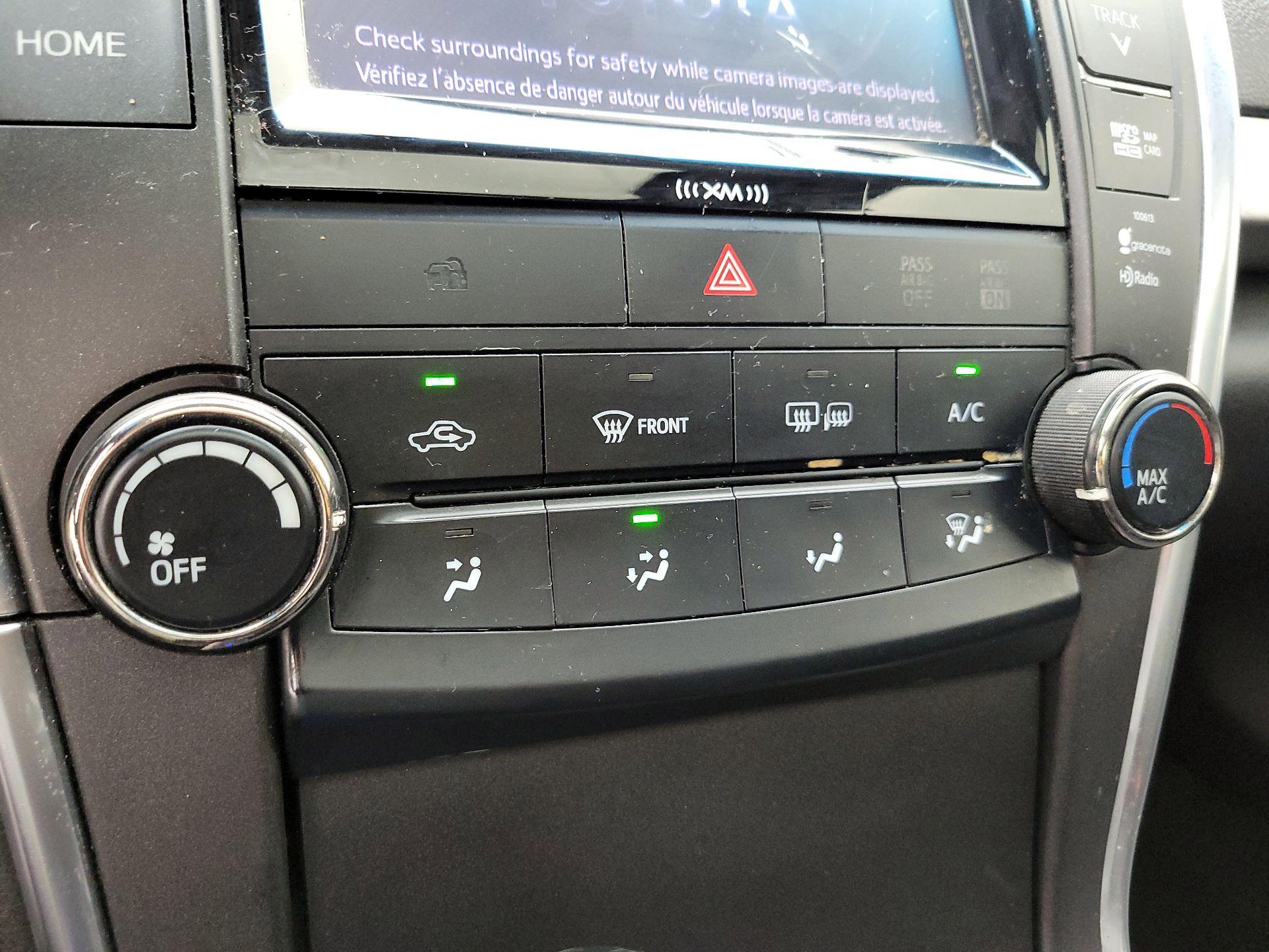 Thumbnail: 2016 Toyota Camry - 16