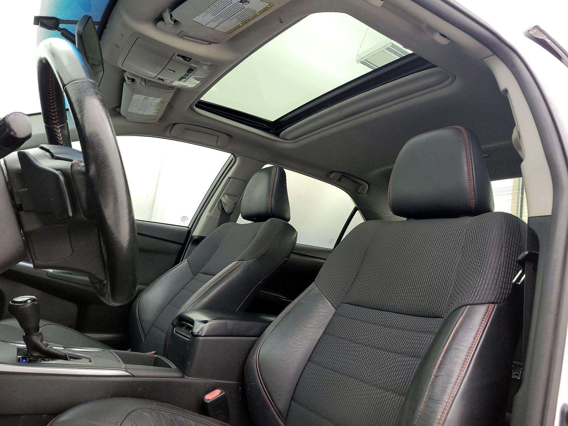 Thumbnail: 2016 Toyota Camry - 19