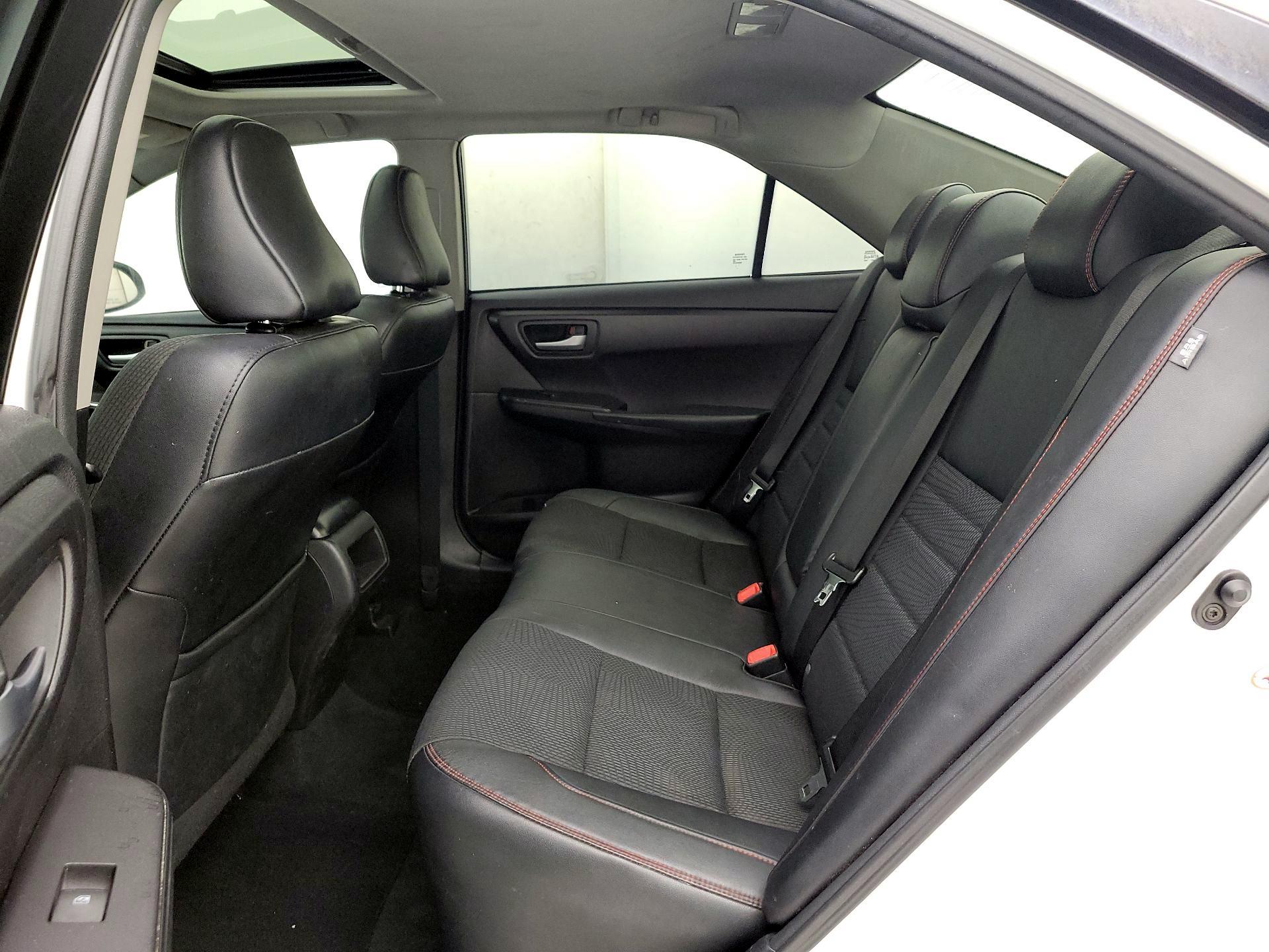 Thumbnail: 2016 Toyota Camry - 20