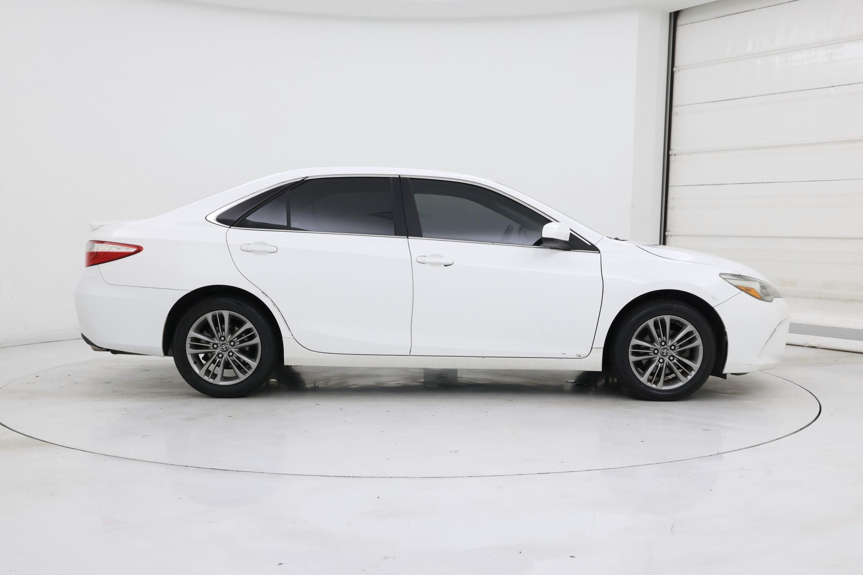 Thumbnail: 2016 Toyota Camry - 7